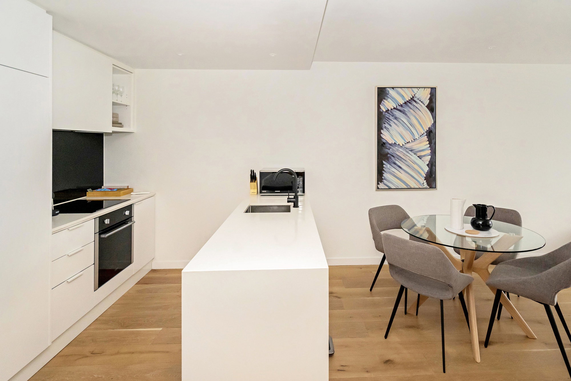 Furnished 1 Bedroom Apartment in Brunswick East