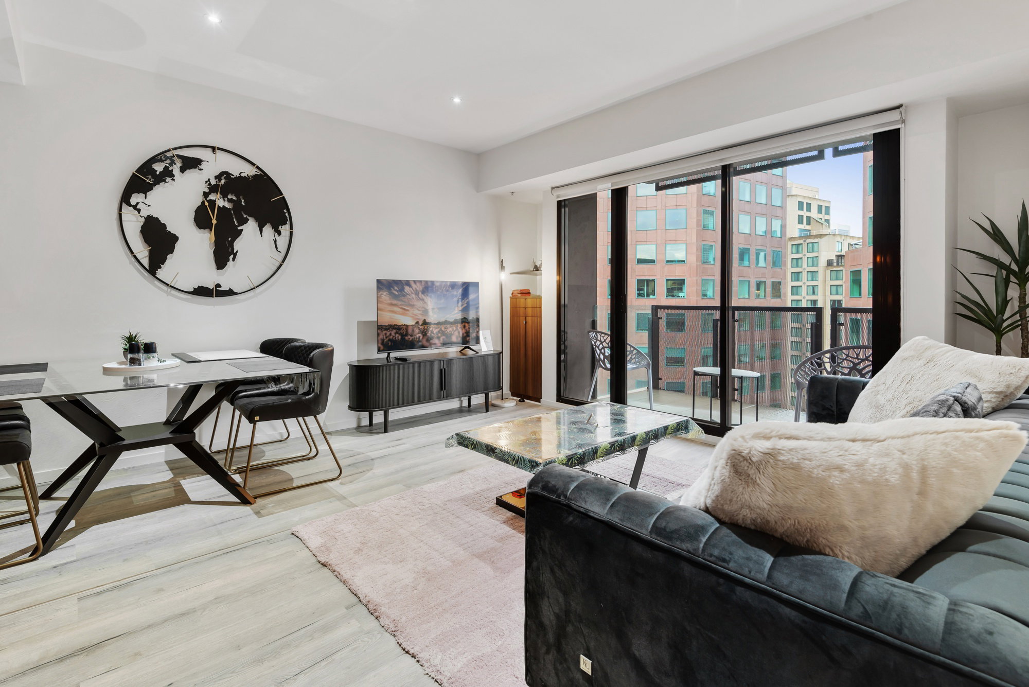 Furnished 1 Bedroom Apartment in Southbank