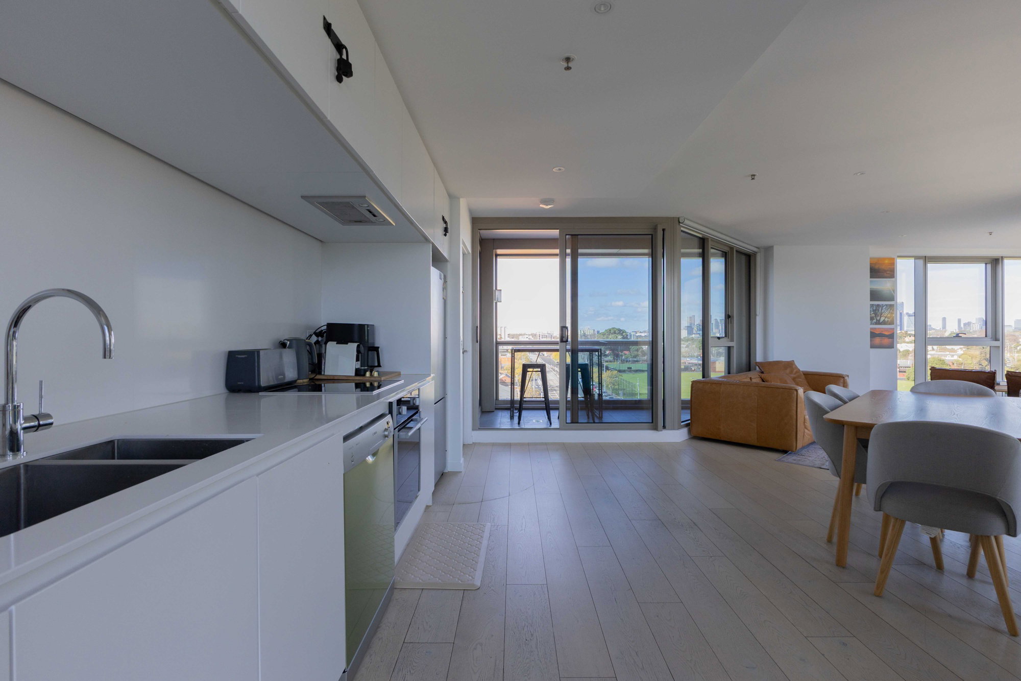 Furnished 2 Bedroom Apartment in Kensington