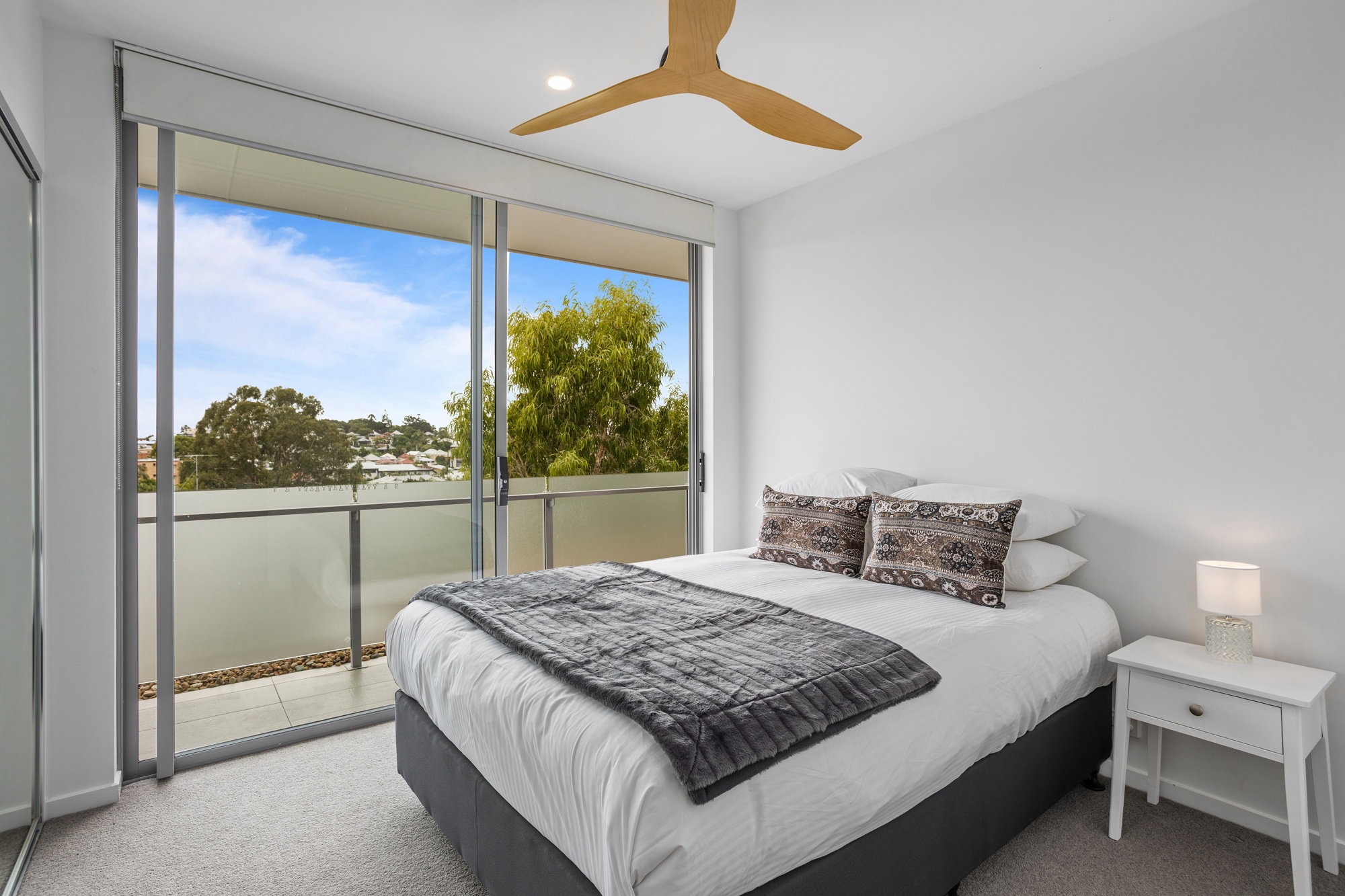 Furnished 2 Bedroom Apartment in New Farm