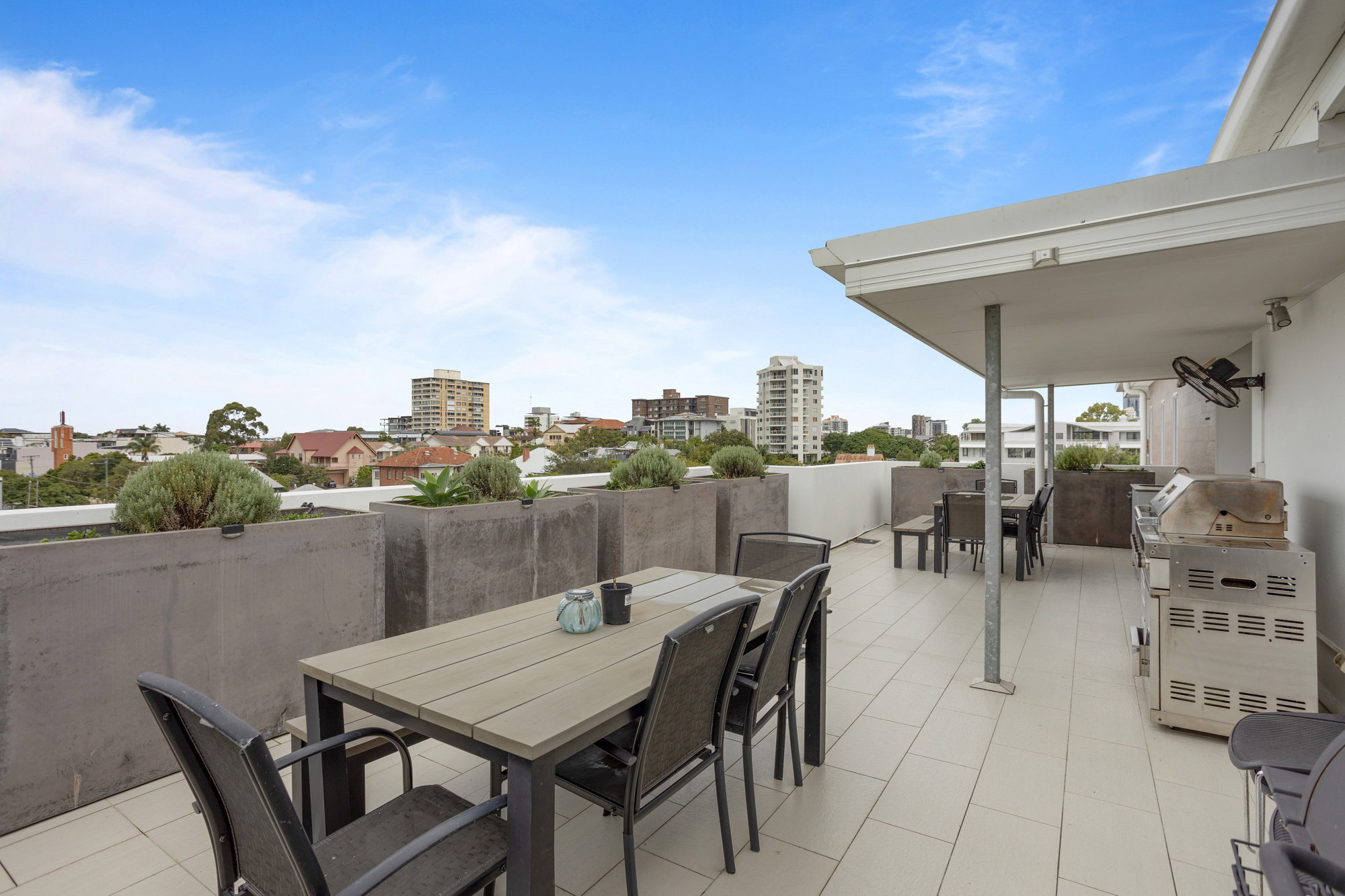 Furnished 2 Bedroom Apartment in New Farm