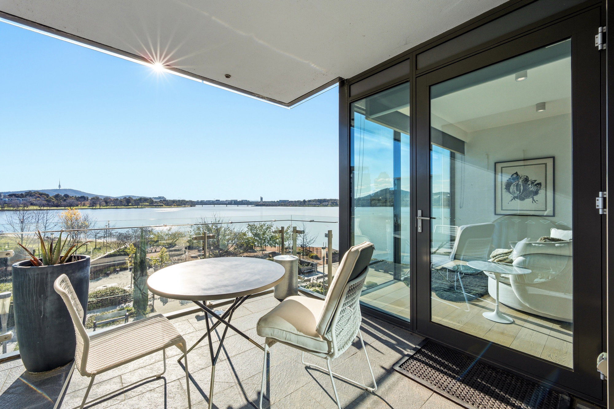 Furnished 1 Bedroom Apartment in Kingston