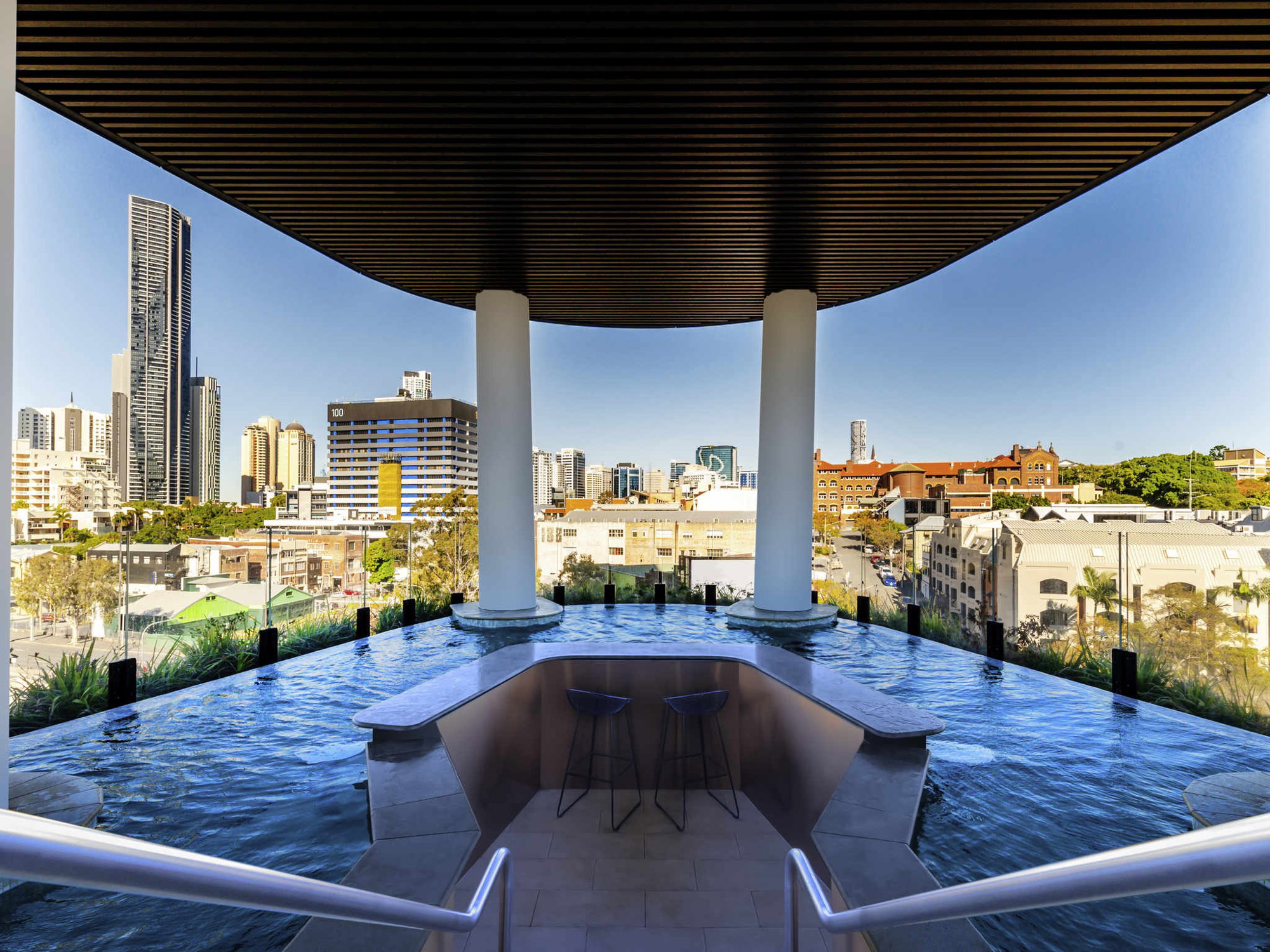 Furnished 1 Bedroom Apartment in Fortitude Valley