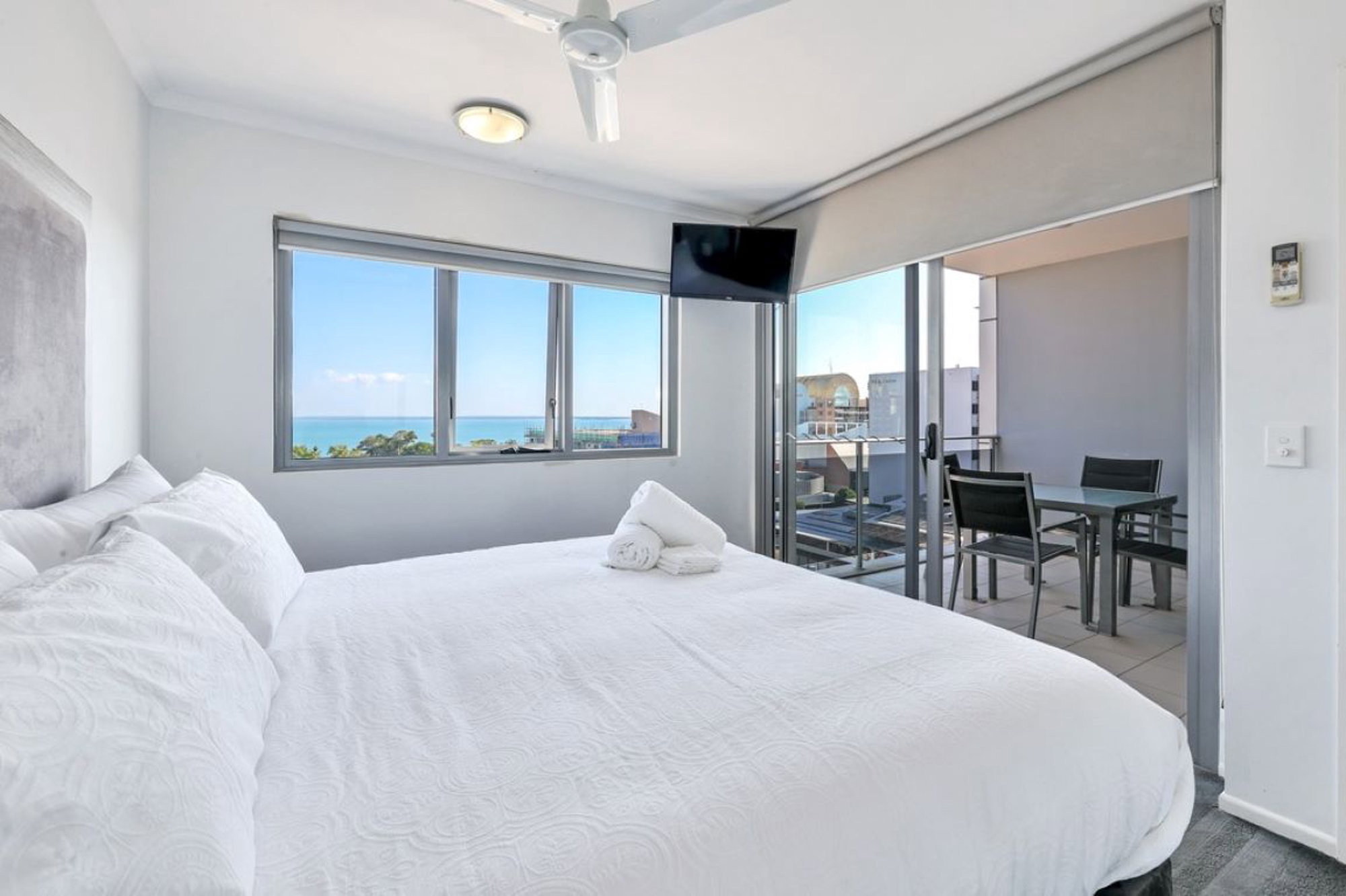 Furnished 1 Bedroom Apartment in Darwin City