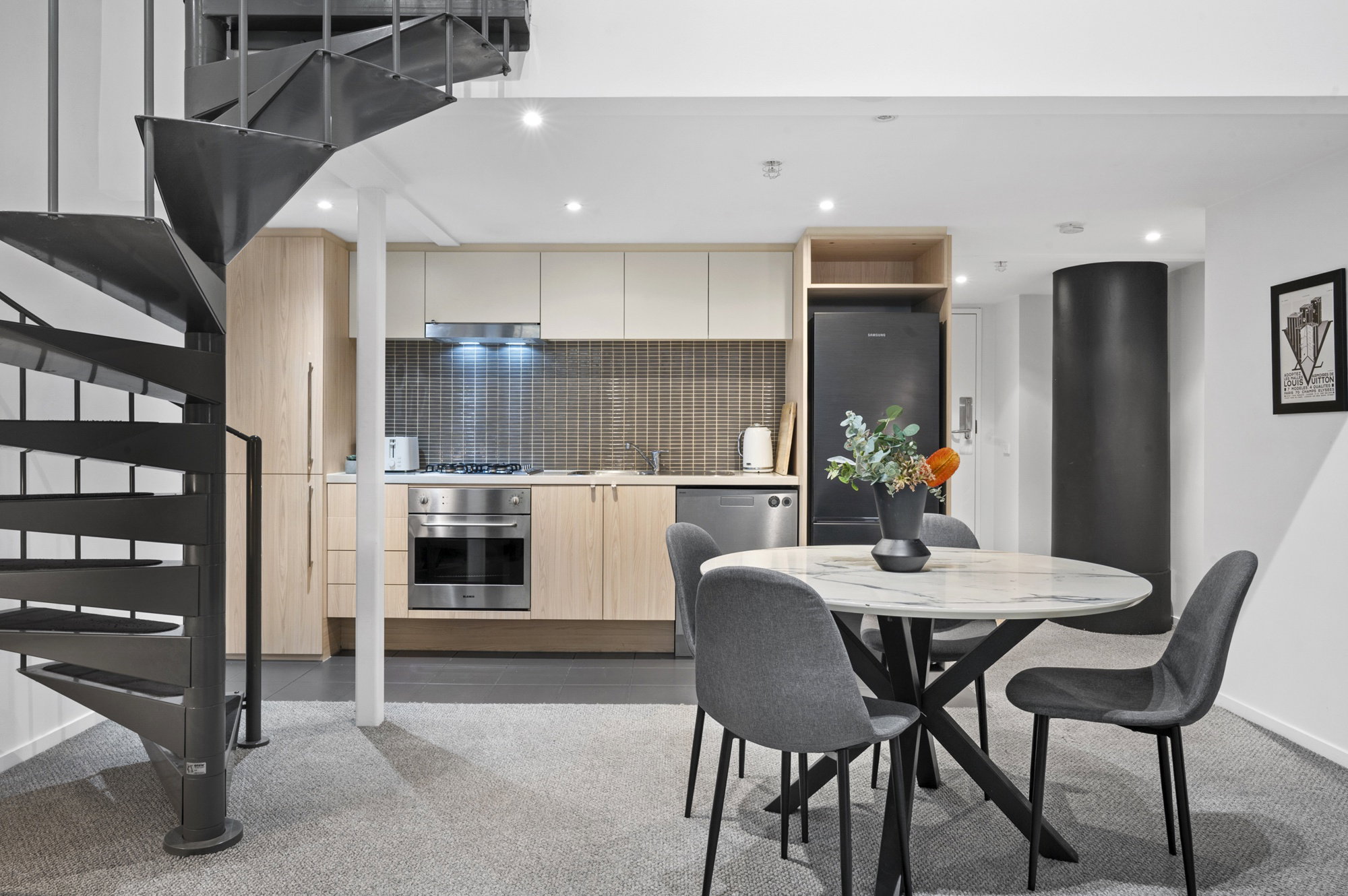 Furnished 1 Bedroom Apartment in Melbourne