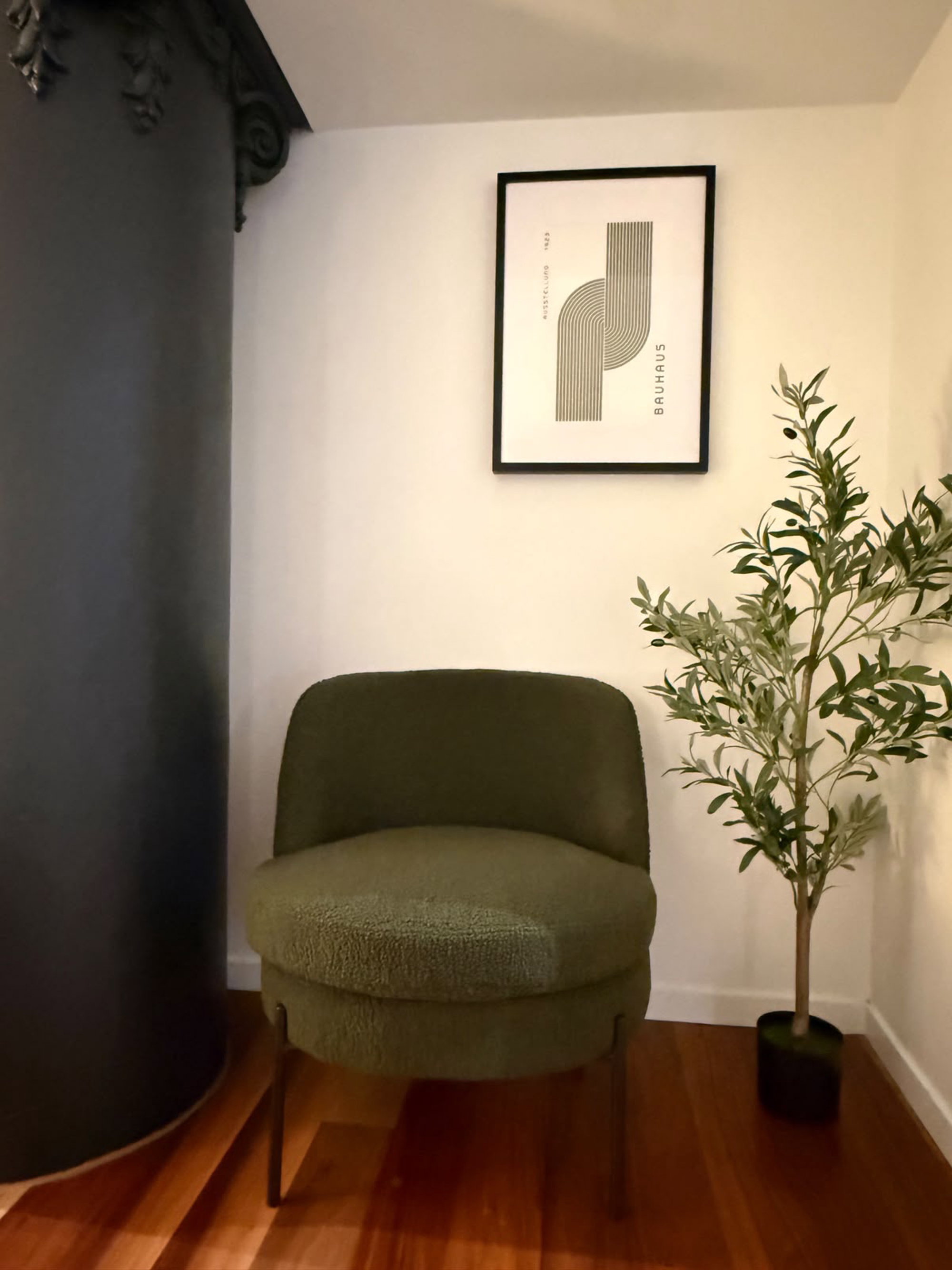 Furnished 1 Bedroom Apartment in Melbourne