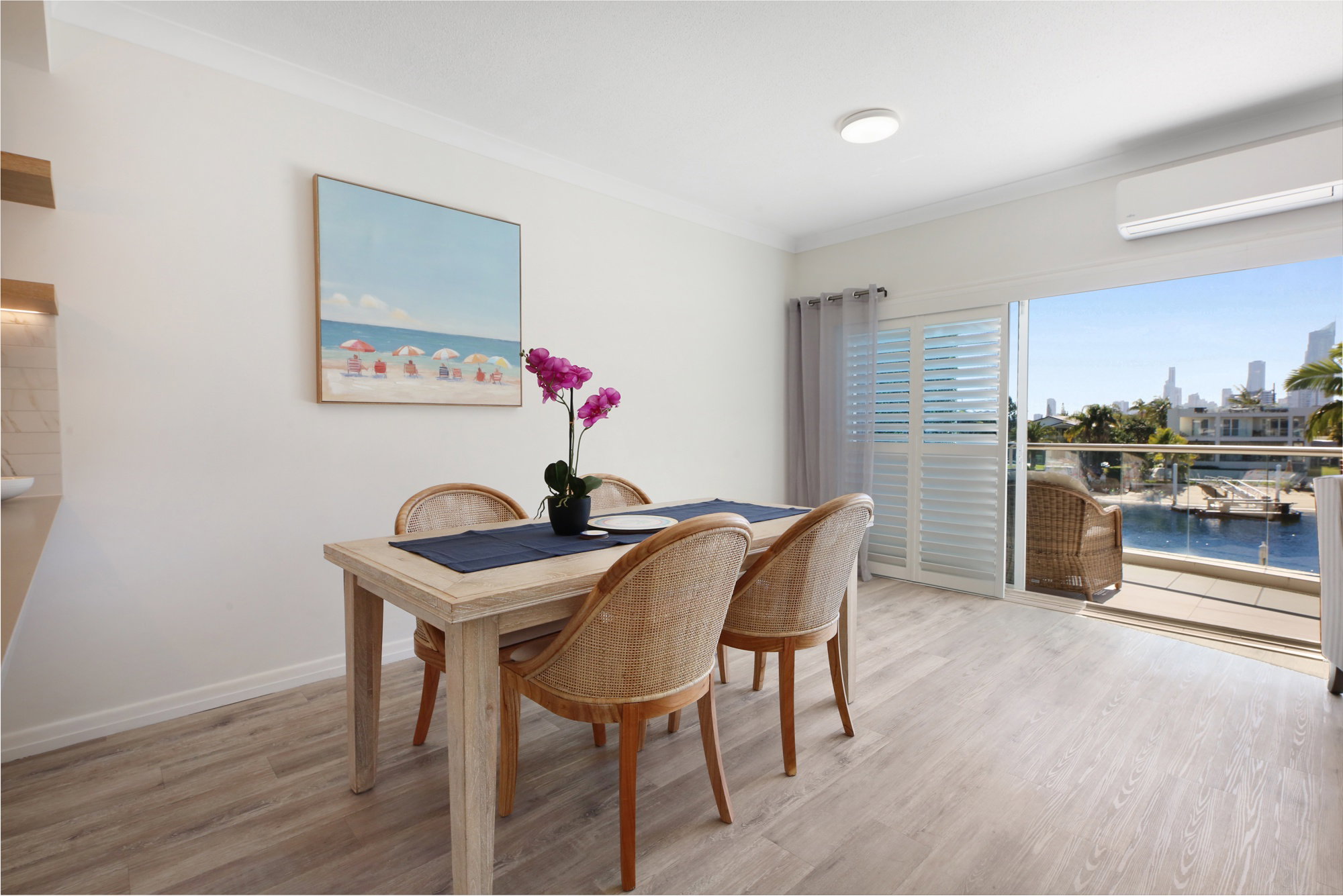 Furnished 2 Bedroom Apartment in Broadbeach Waters