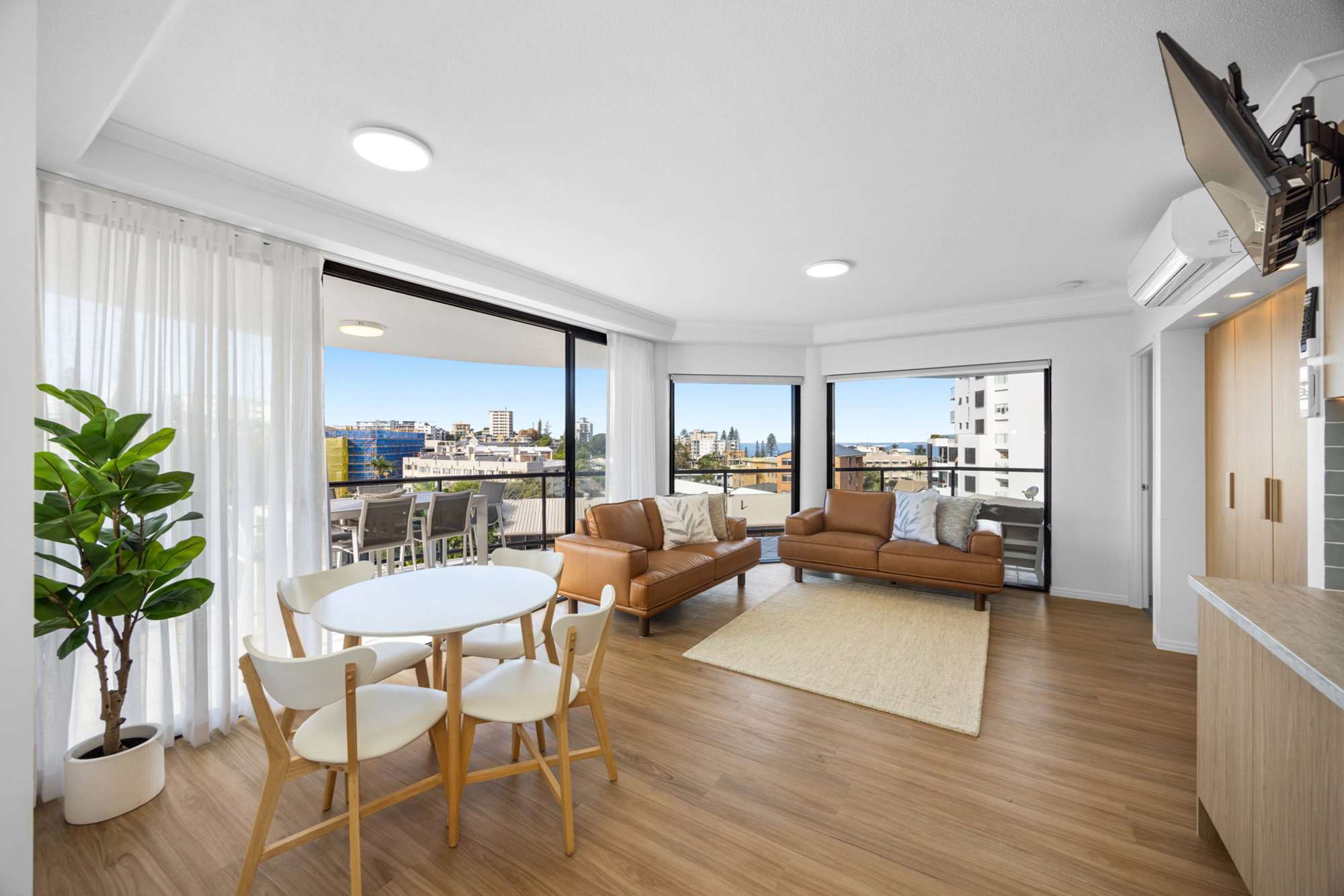 Furnished 3 Bedroom Apartment in Kings Beach