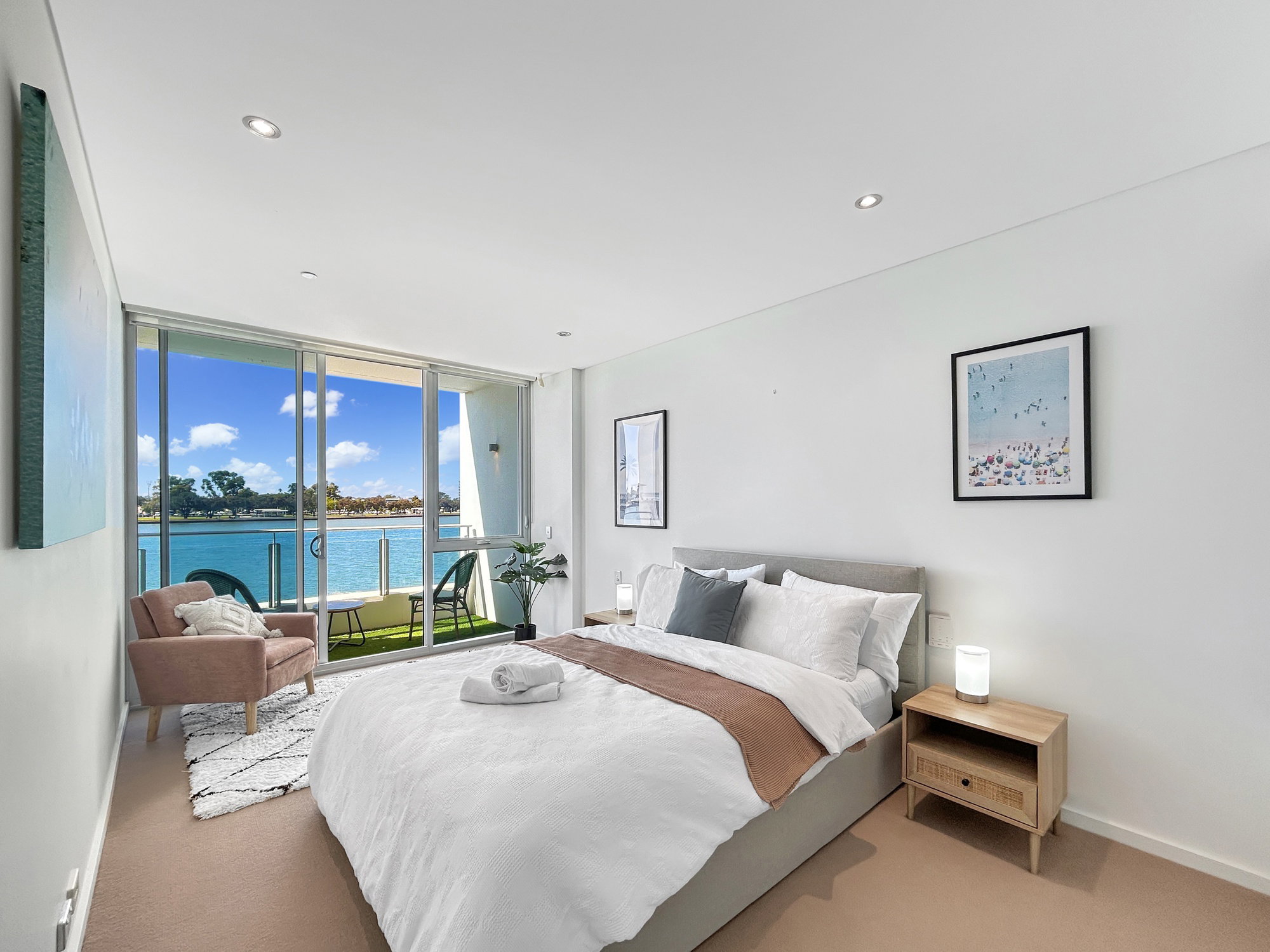 Furnished 3 Bedroom Apartment in Mandurah