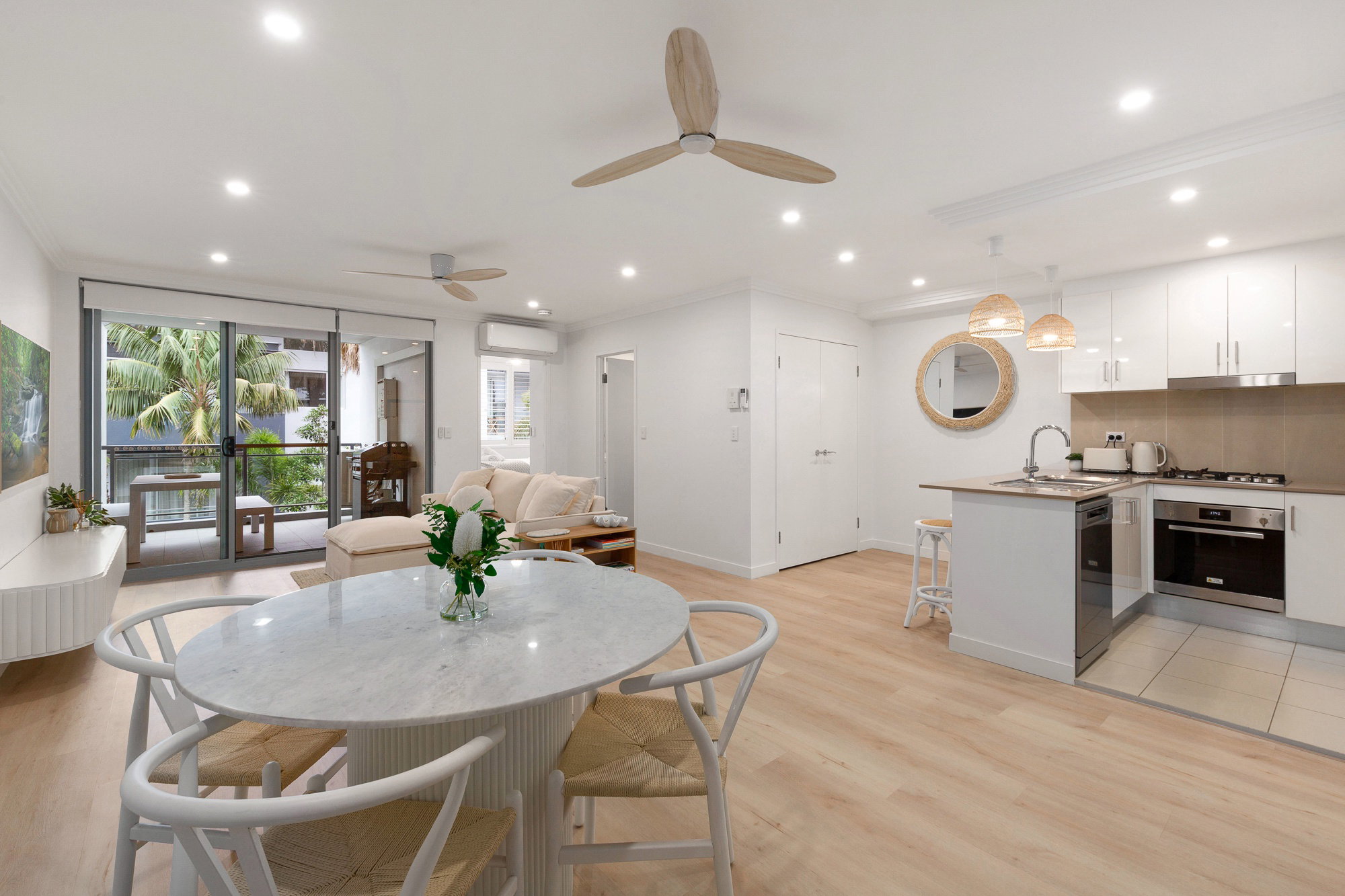 Furnished 1 Bedroom Apartment in Narrabeen