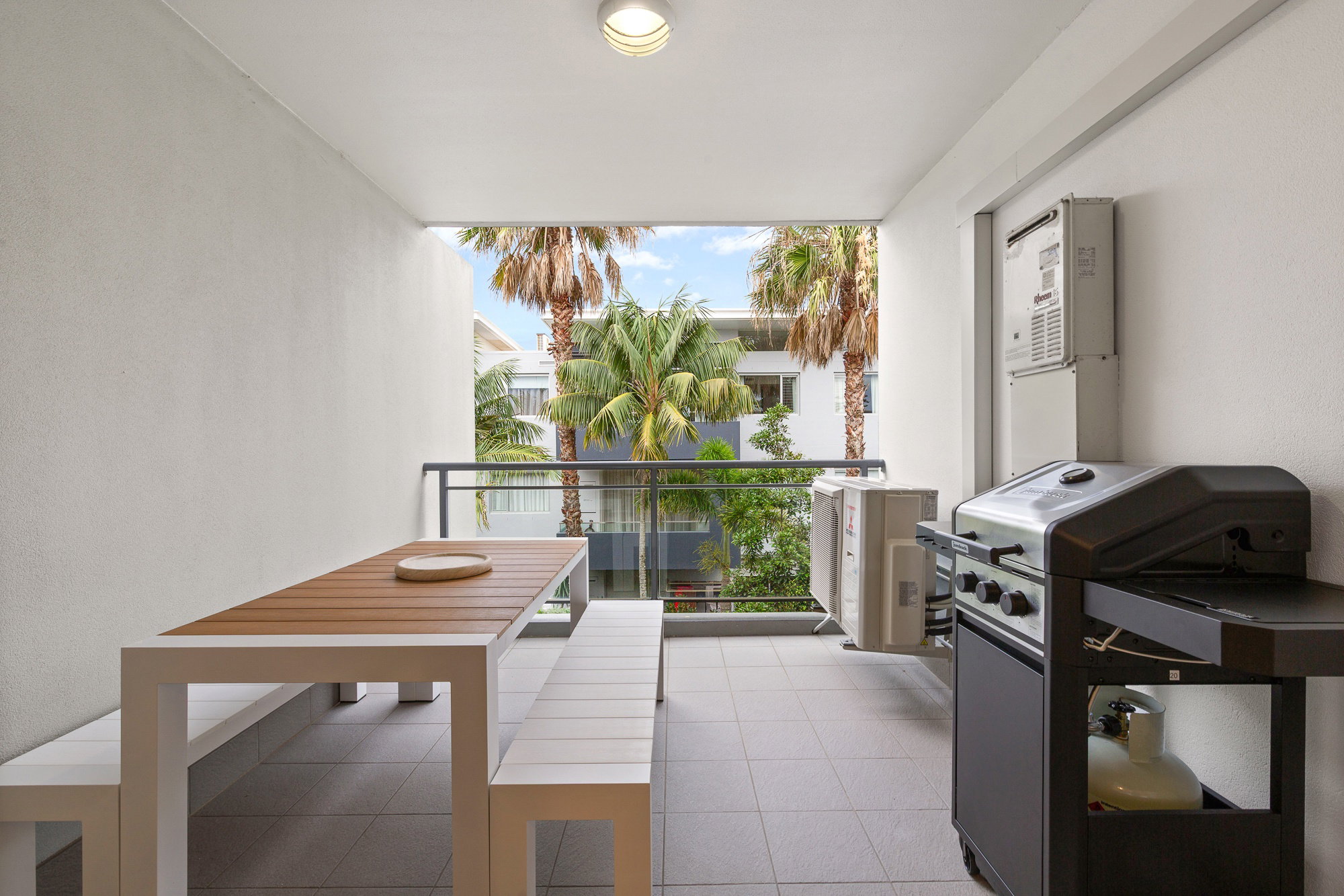 Furnished 1 Bedroom Apartment in Narrabeen