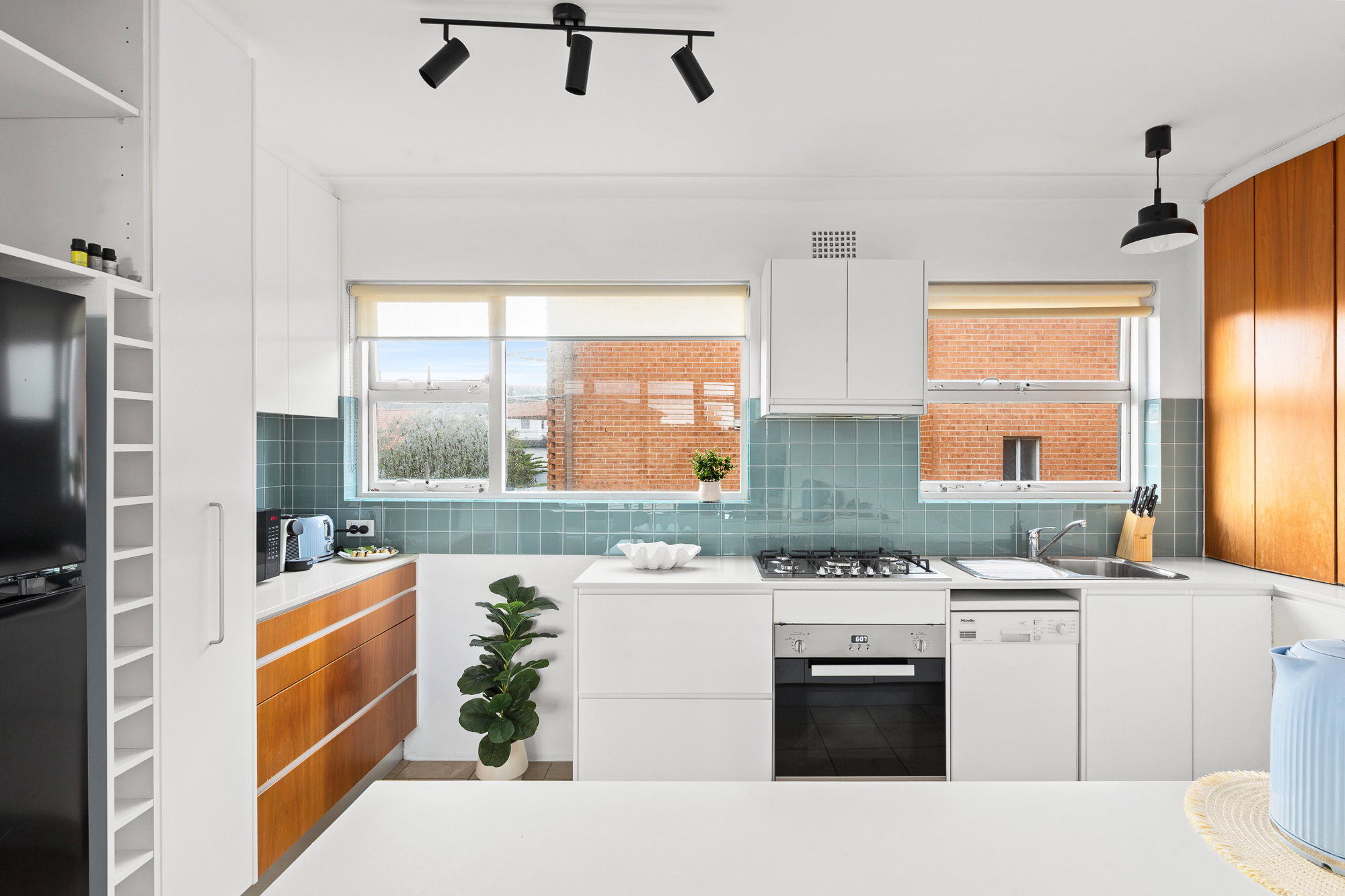 Furnished 2 Bedroom Apartment in Vaucluse