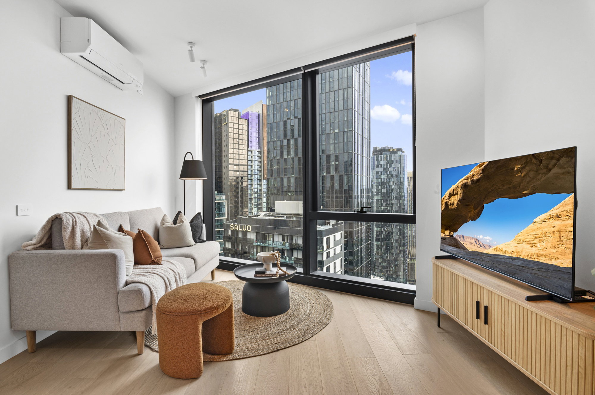 Furnished 2 Bedroom Apartment in Southbank