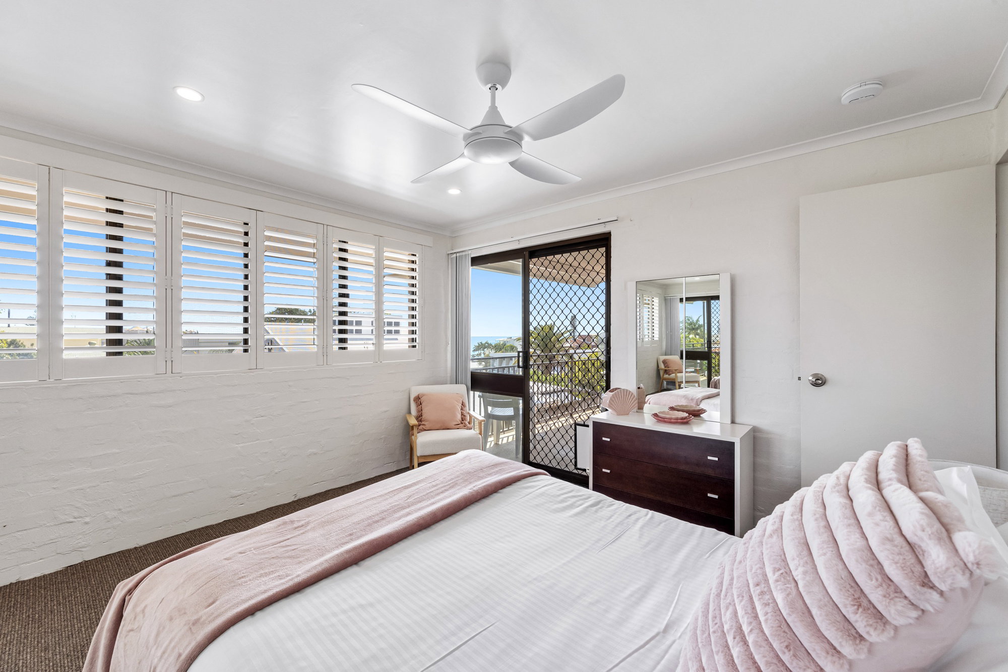 Furnished 2 Bedroom Apartment in Alexandra Headland