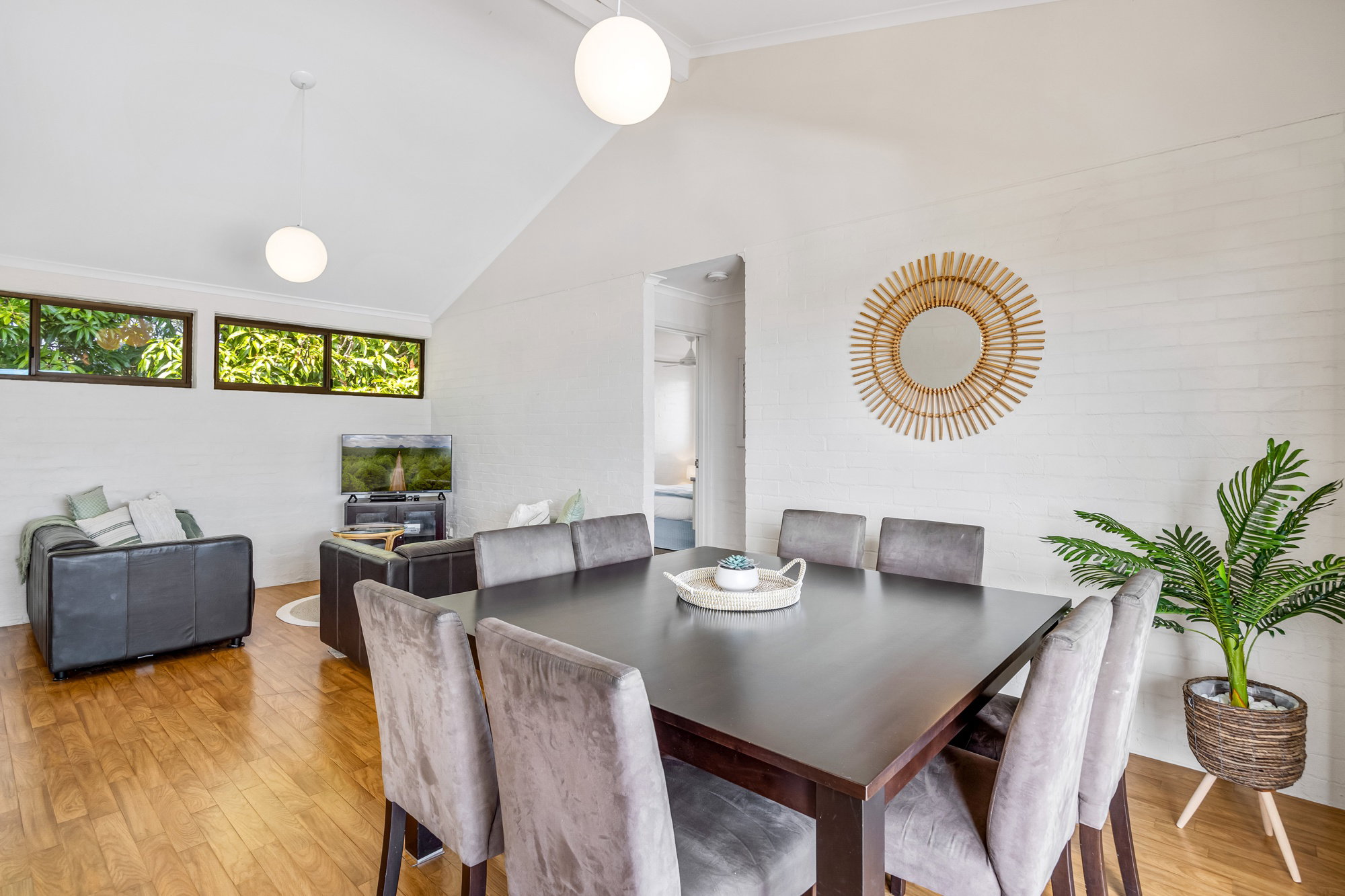 Furnished 2 Bedroom Apartment in Alexandra Headland