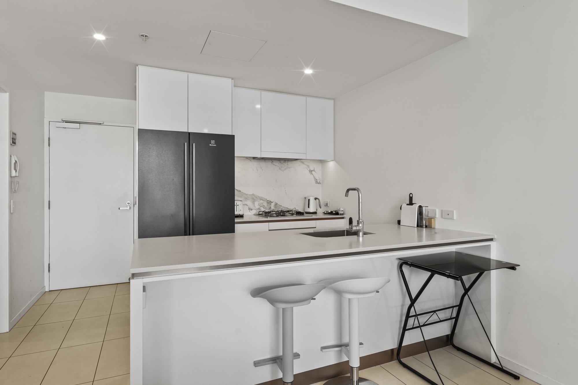 Furnished 2 Bedroom Apartment in South Brisbane