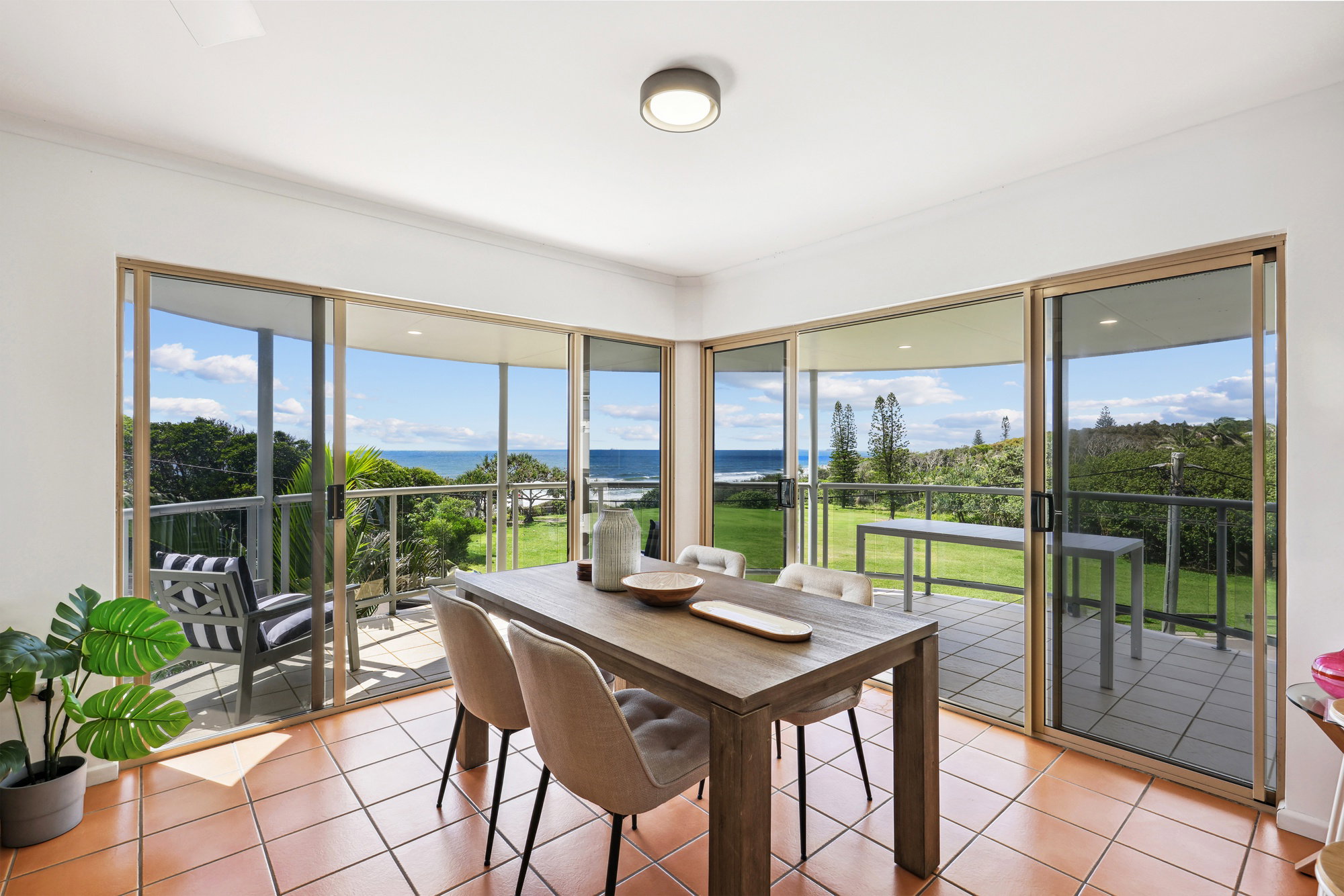 Furnished 2 Bedroom Apartment in Point Arkwright