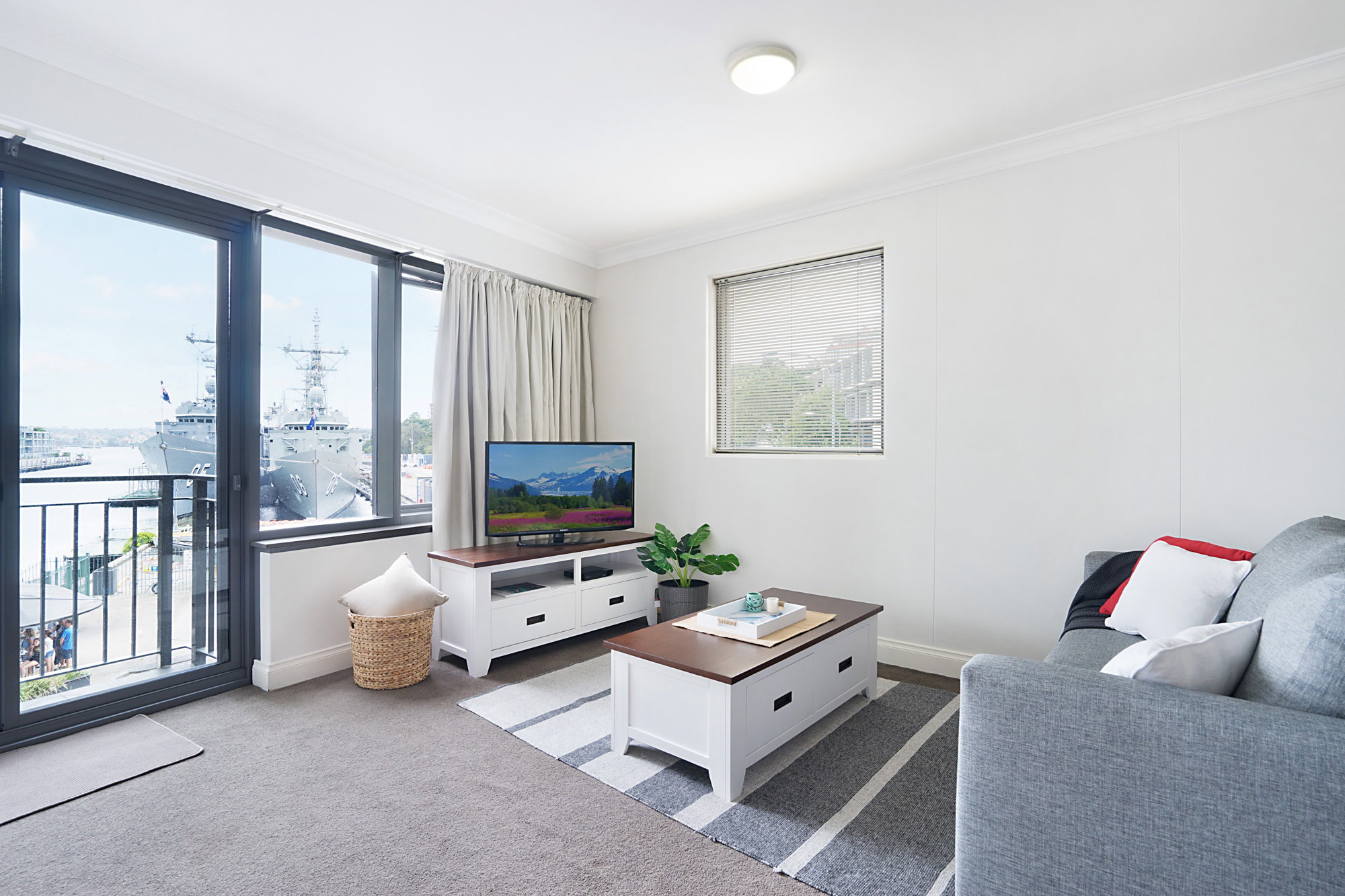 Furnished 1 Bedroom Rental in Woolloomooloo