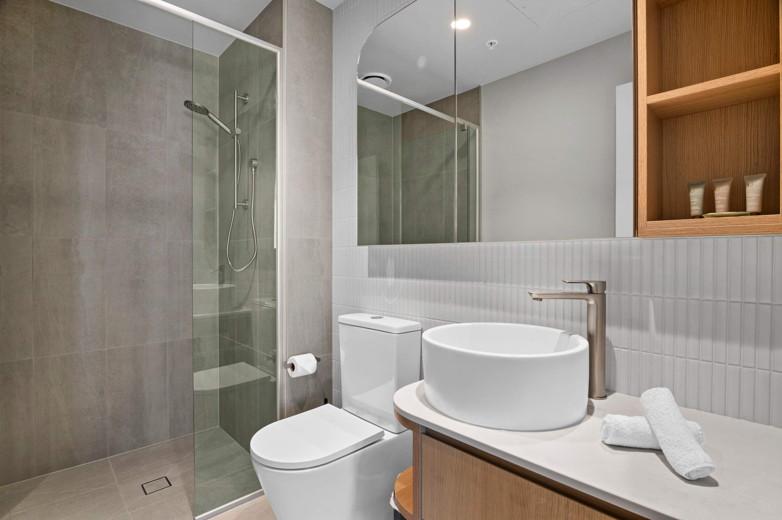 Furnished 1 Bedroom Apartment in South Melbourne