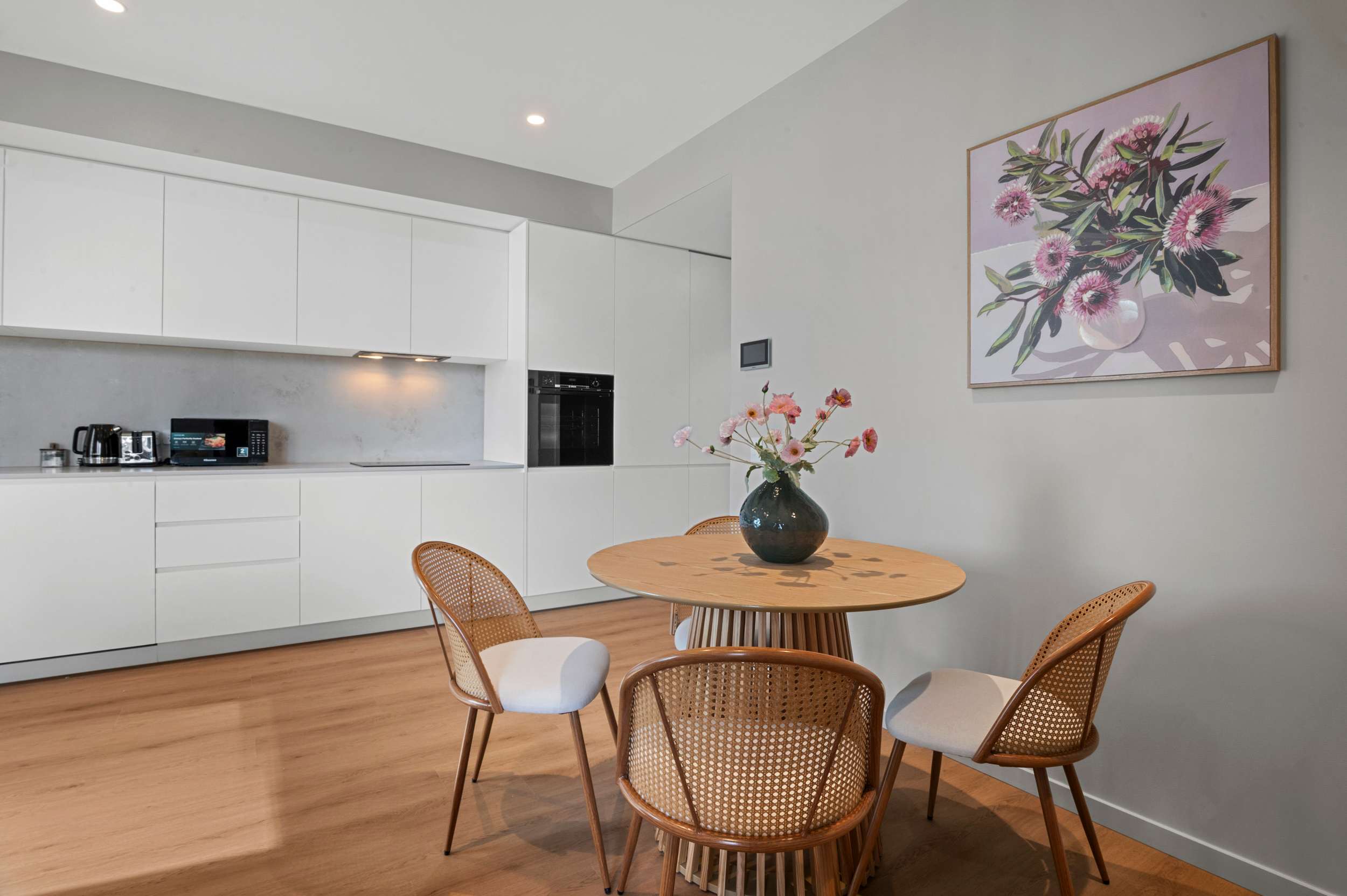 Furnished 1 Bedroom Apartment in South Melbourne