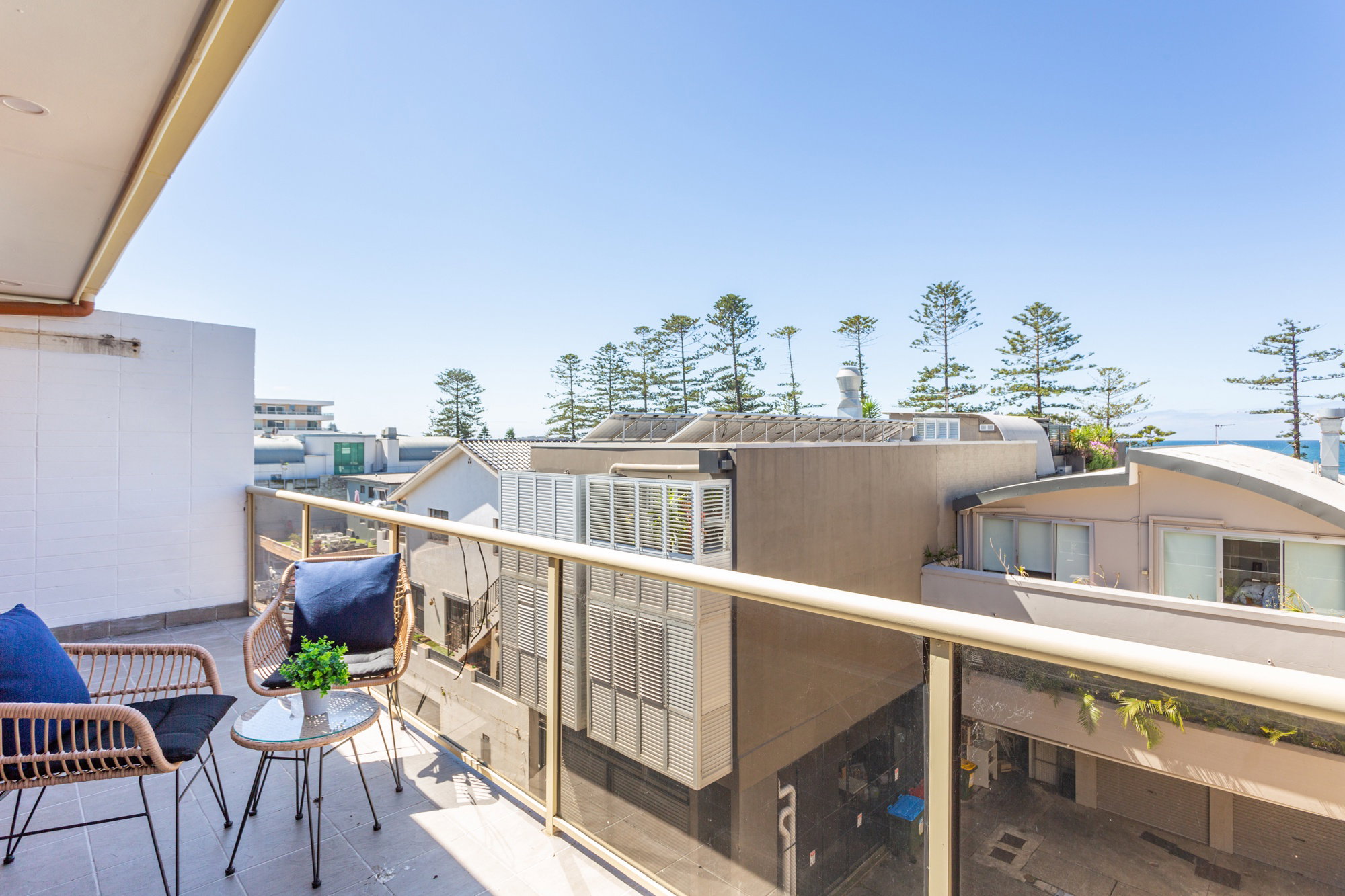 Furnished 2 Bedroom Apartment in Dee Why