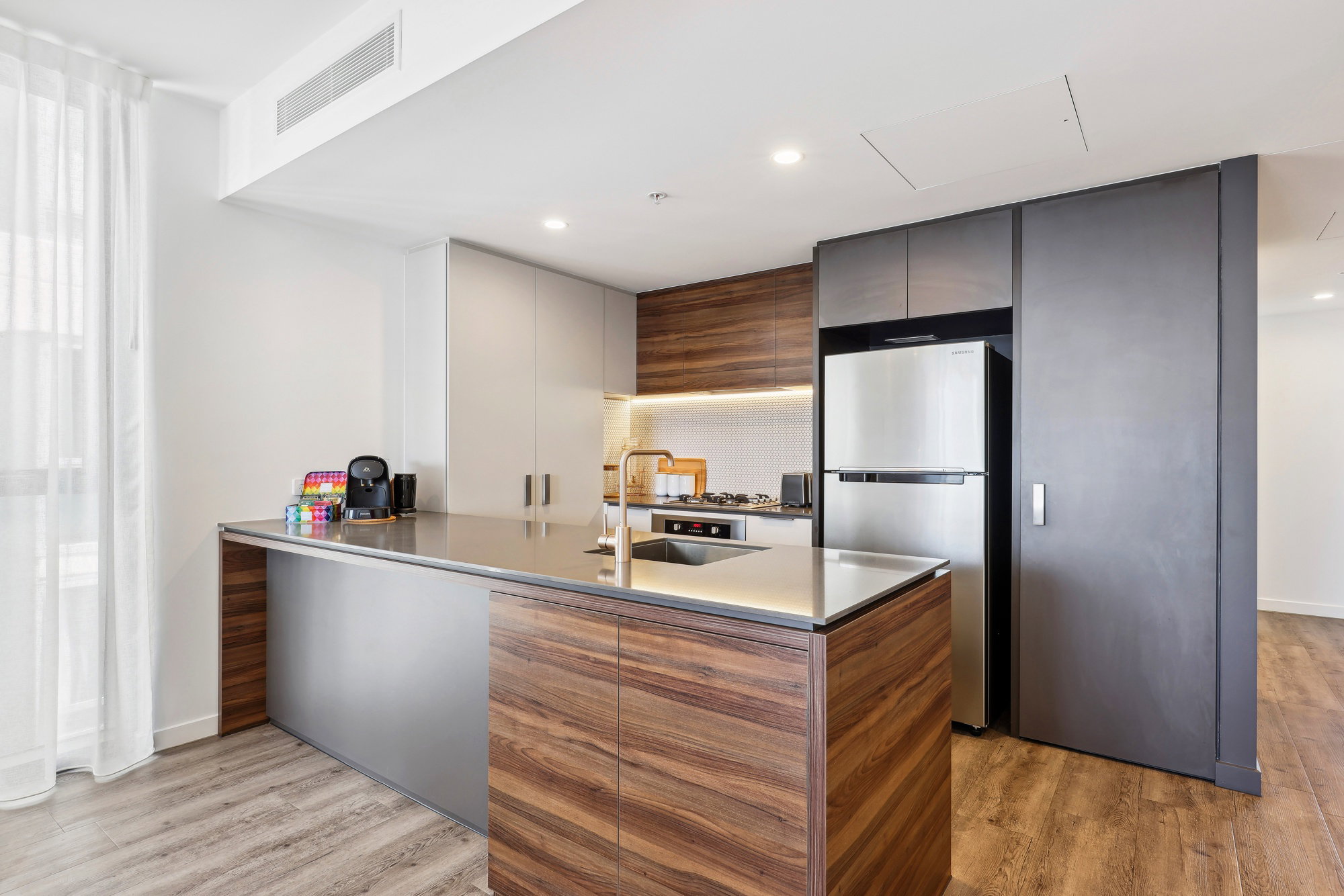 Furnished 2 Bedroom Apartment in South Brisbane