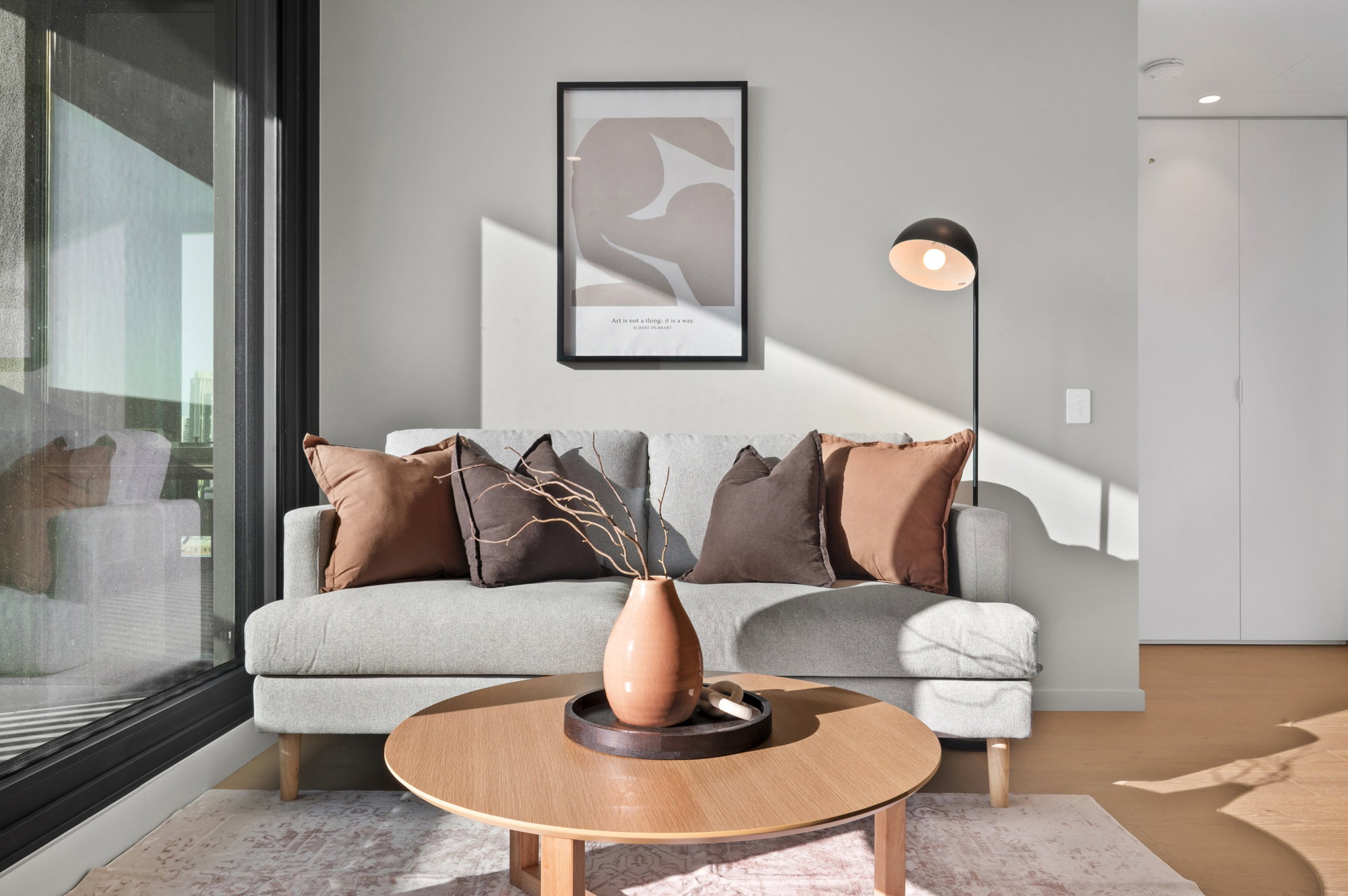 Furnished 2 Bedroom Apartment in South Melbourne