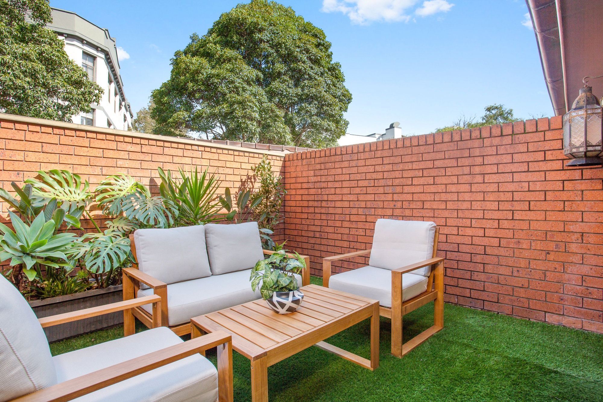 Furnished 2 Bedroom Apartment in Chippendale