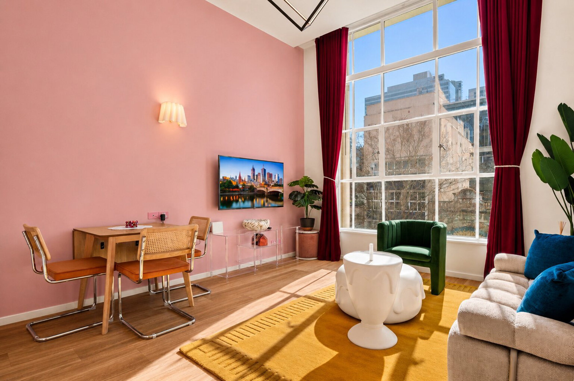 Furnished 1 Bedroom Apartment in Melbourne