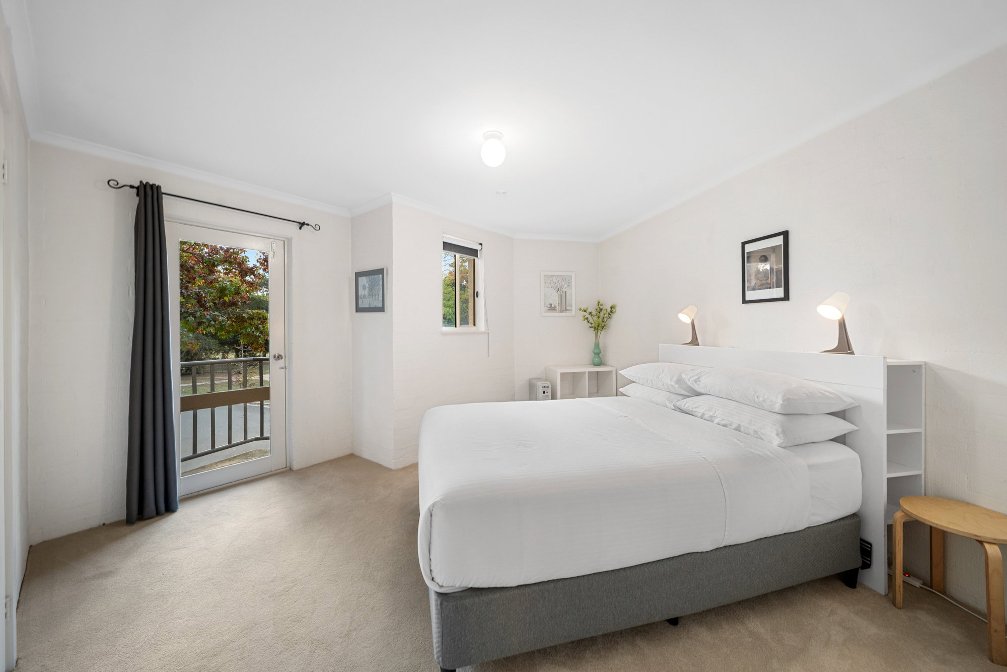 Furnished 1 Bedroom Apartment in Phillip
