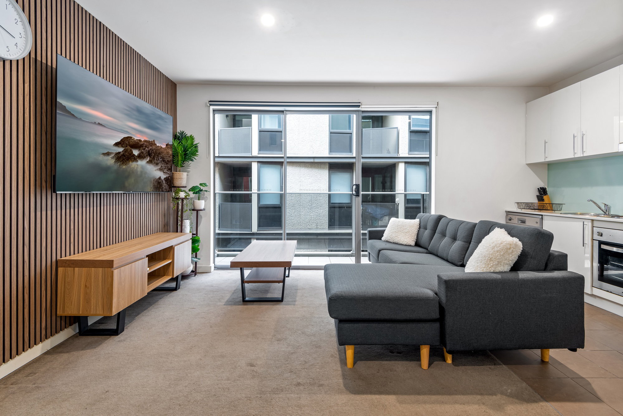 Furnished 1 Bedroom Apartment in Southbank