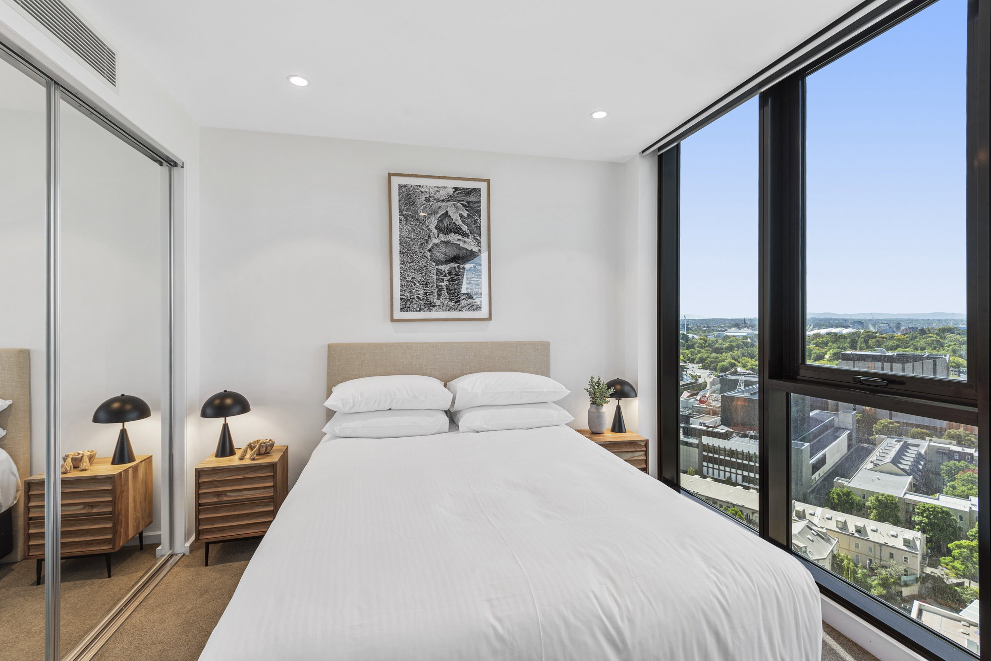 Furnished 2 Bedroom Apartment in Southbank
