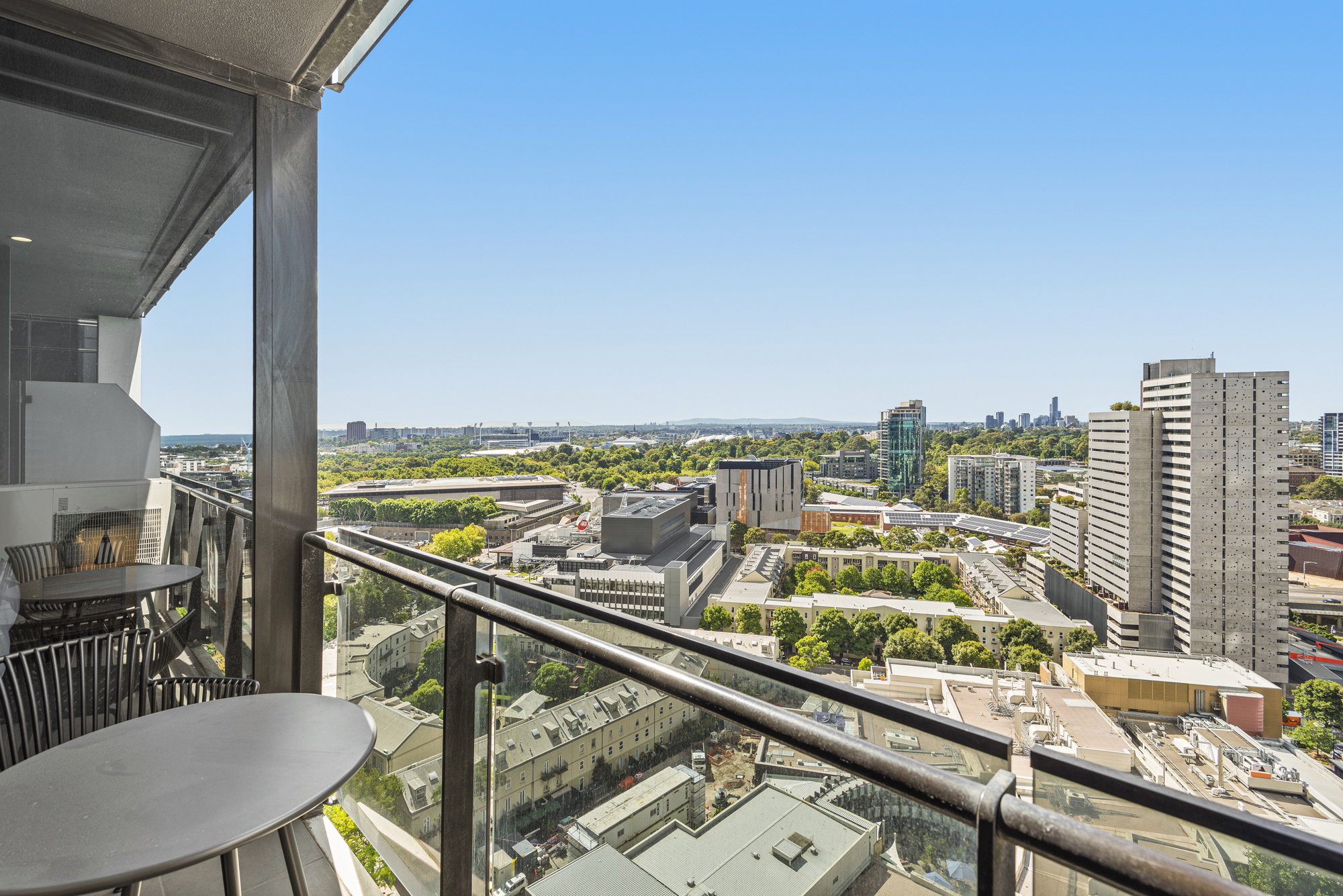 Furnished 2 Bedroom Apartment in Southbank