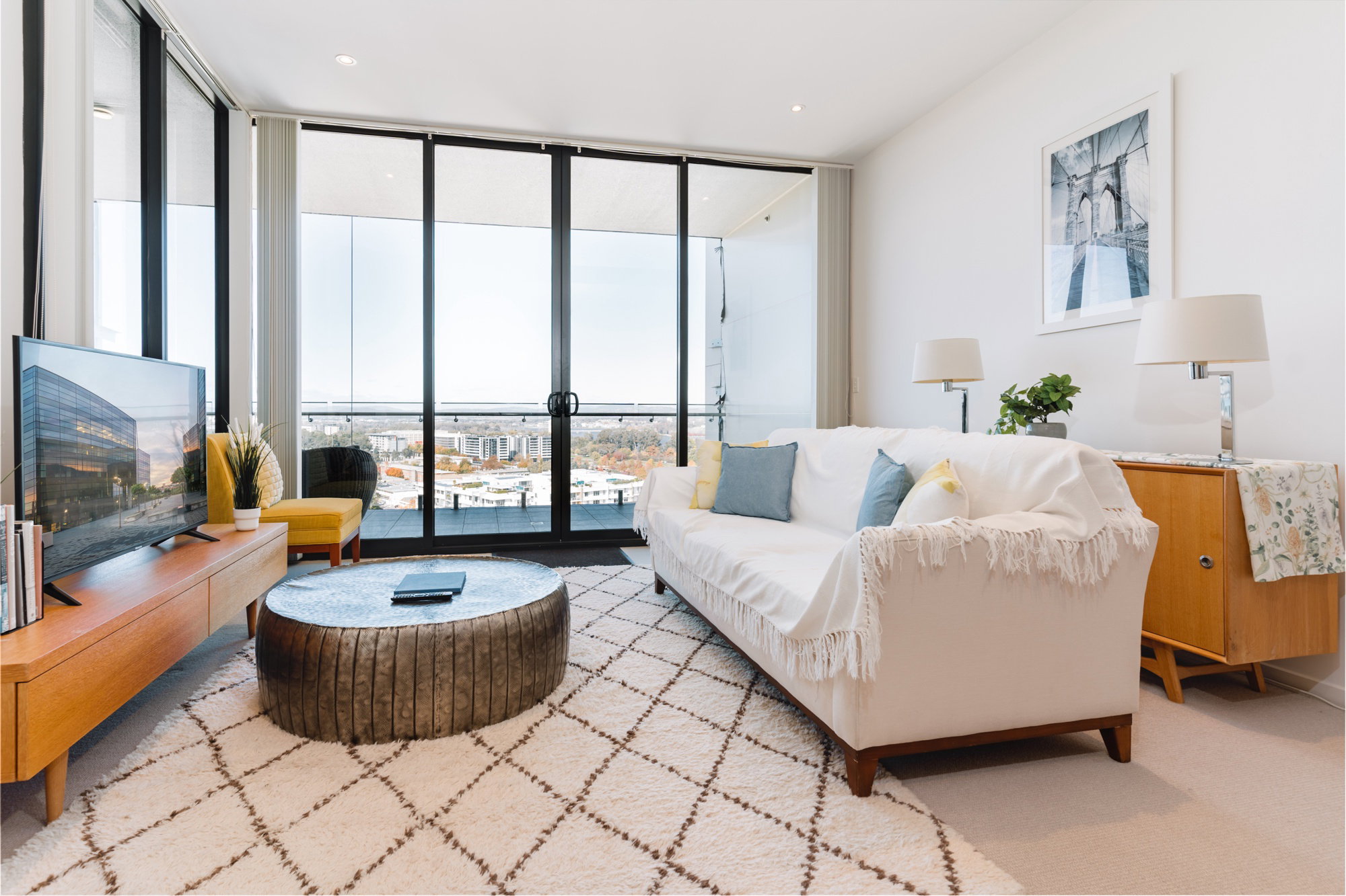 Furnished 1 Bedroom Apartment in Canberra