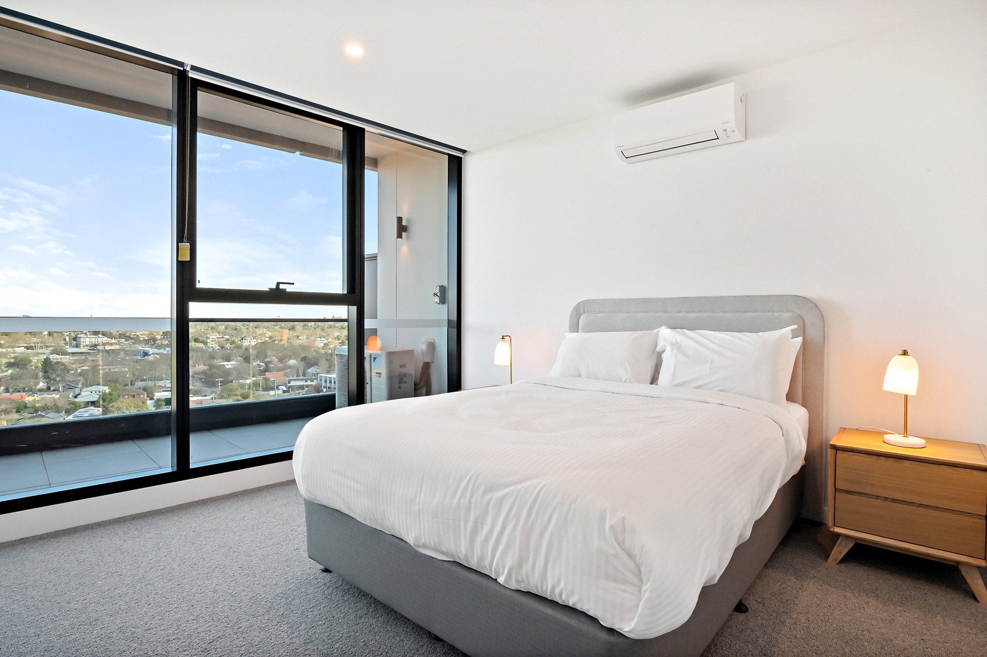 Furnished 3 Bedroom Apartment in Alphington