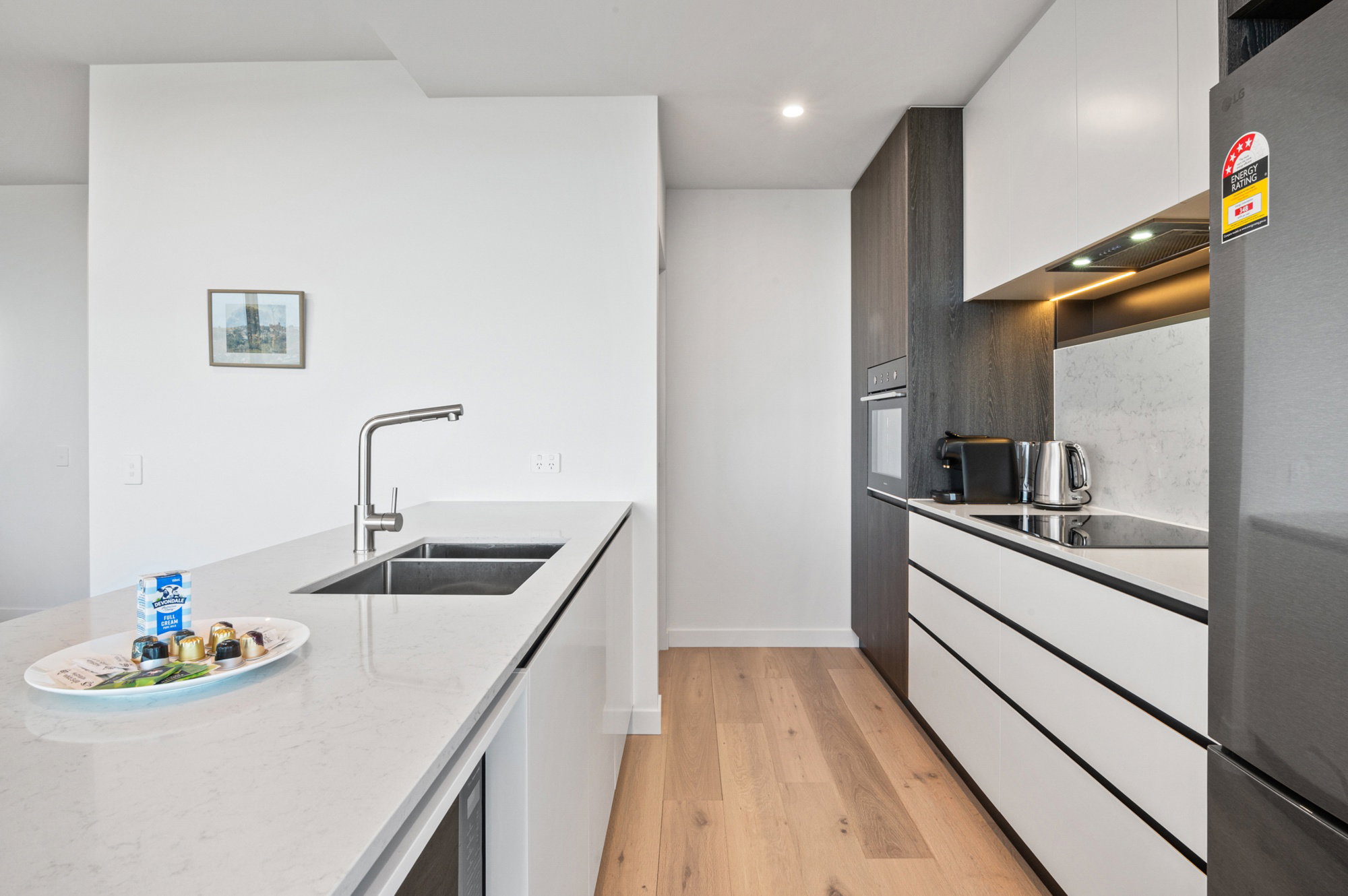 Furnished 3 Bedroom Apartment in Alphington