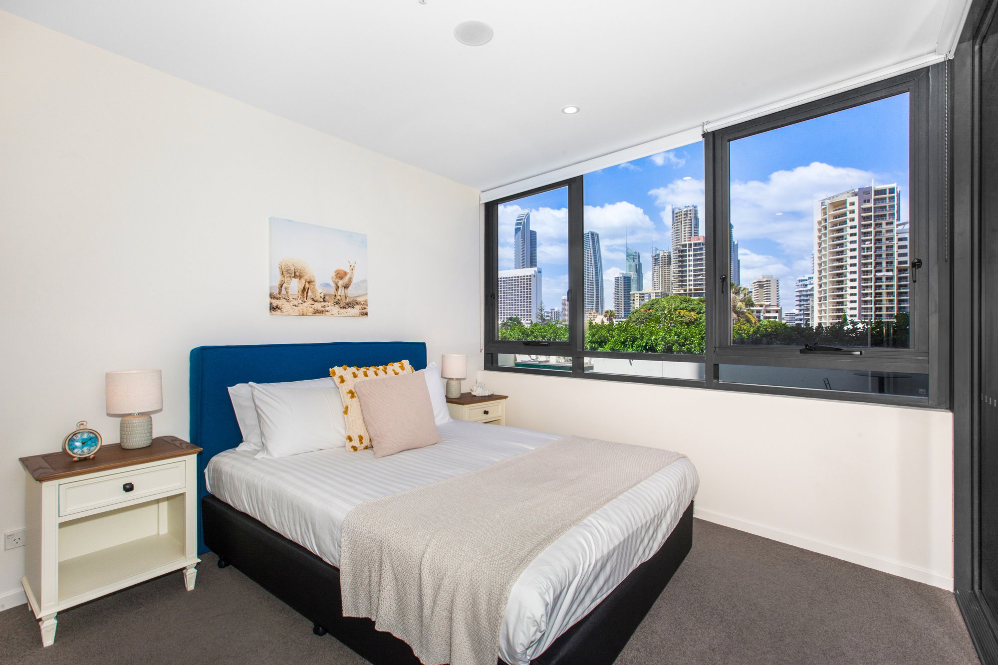Furnished 1 Bedroom Apartment in Surfers Paradise