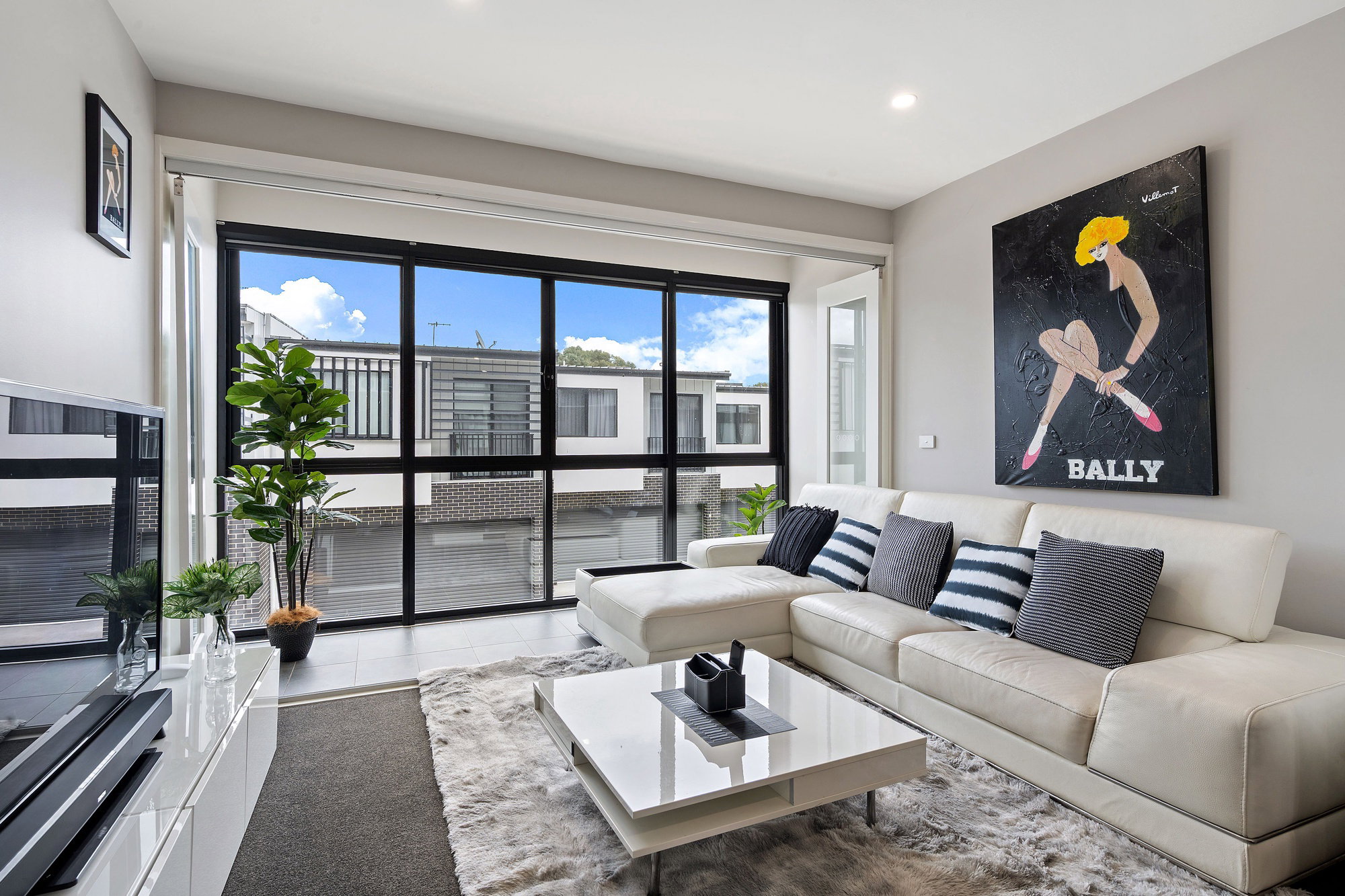 Furnished 2 Bedroom House in Greenway