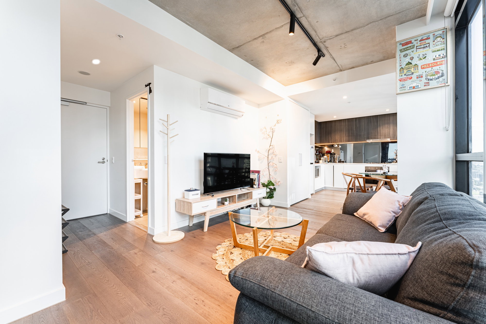 Furnished 1 Bedroom Apartment in Southbank