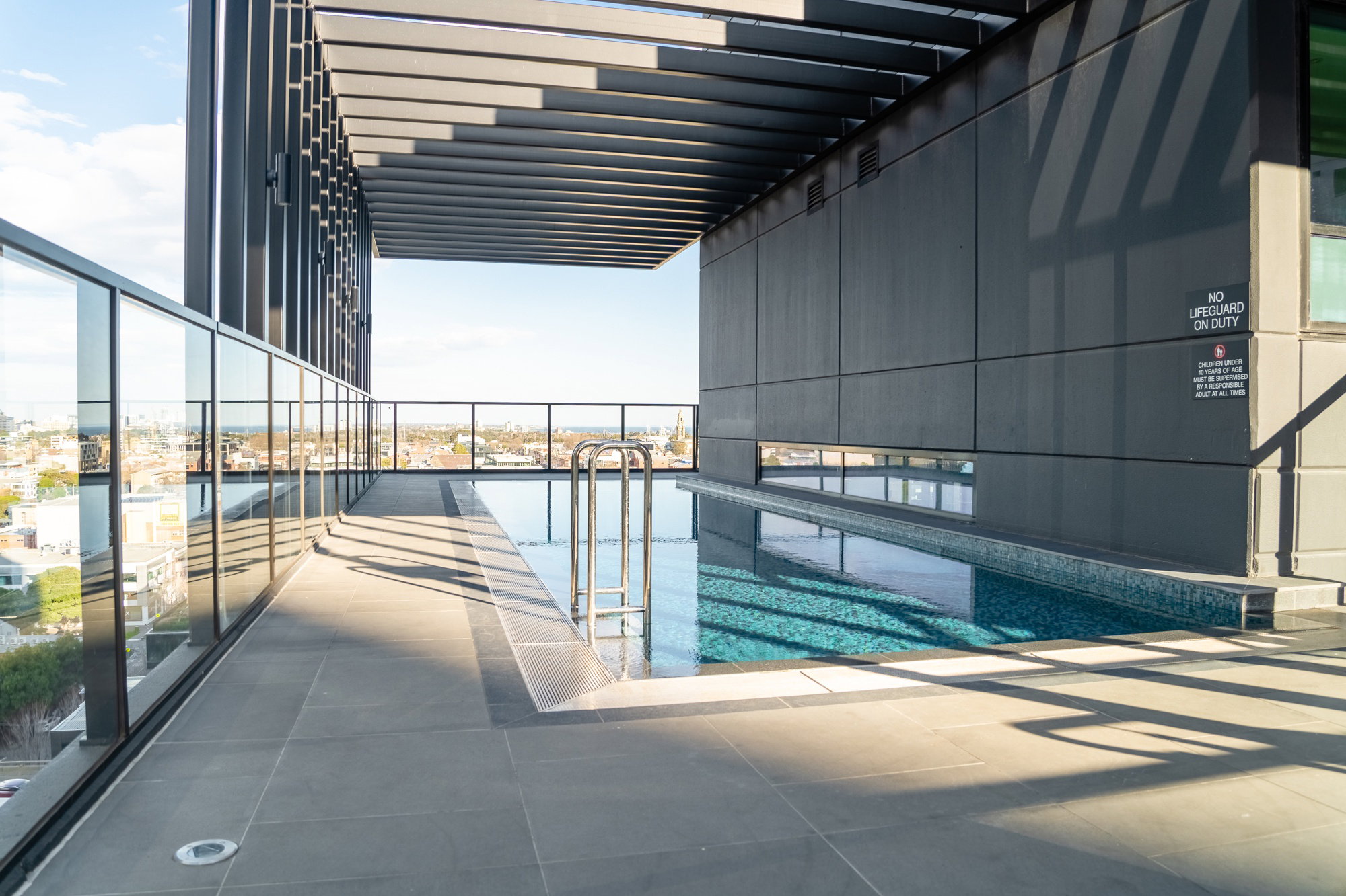 Furnished 1 Bedroom Apartment in Southbank