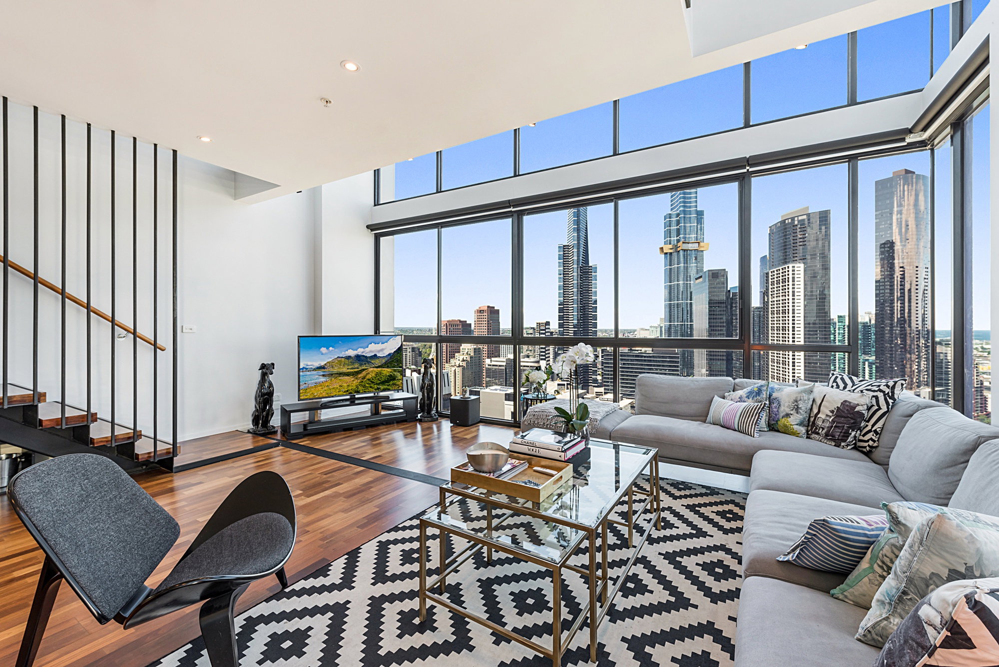 Furnished 2 Bedroom Rental in Melbourne