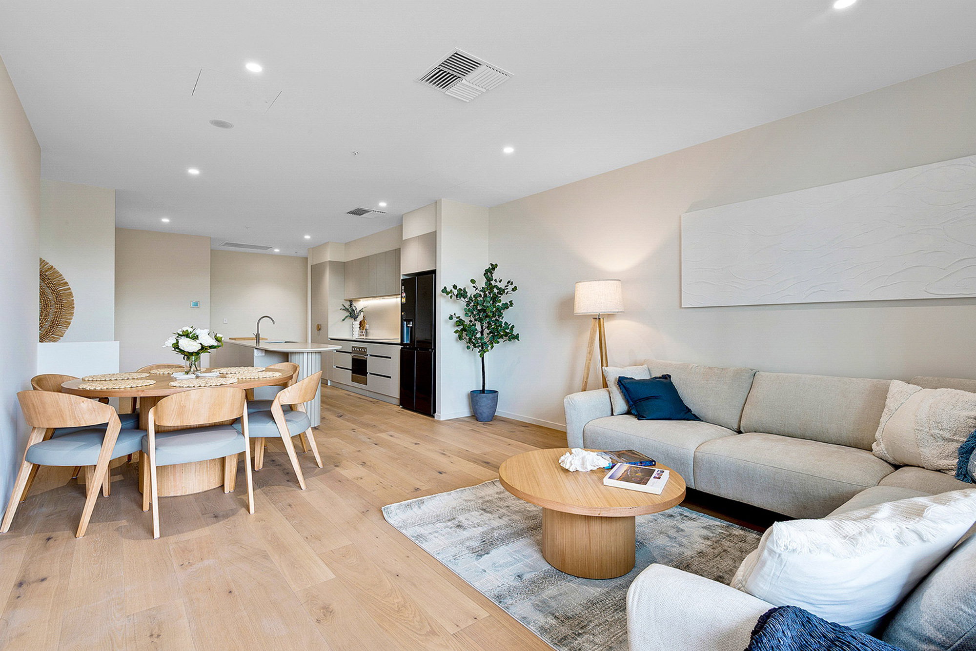 Furnished 3 Bedroom House in Mile End