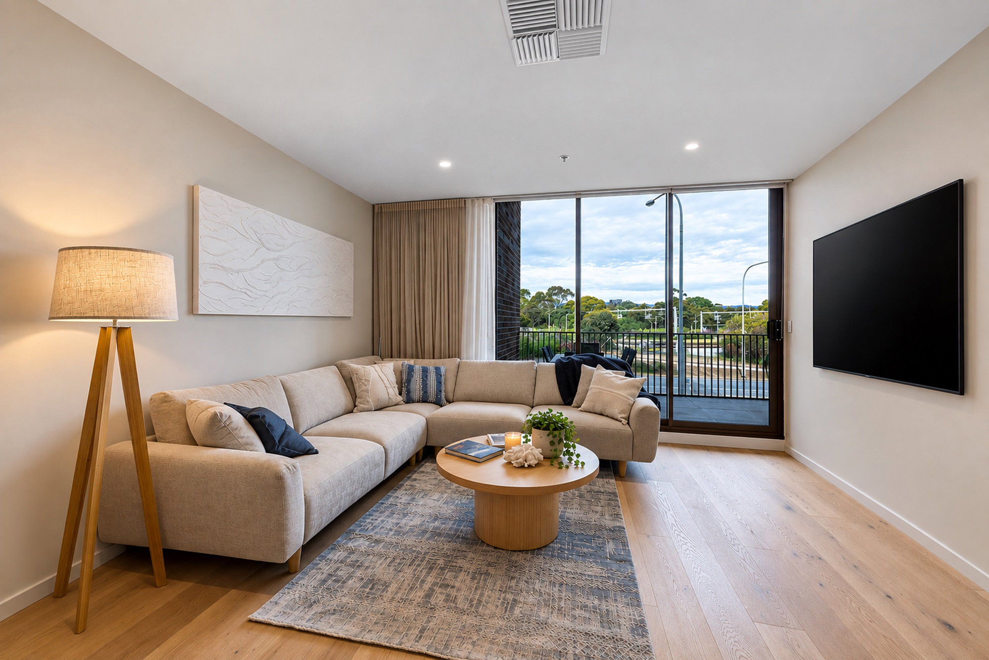 Furnished 3 Bedroom House in Mile End