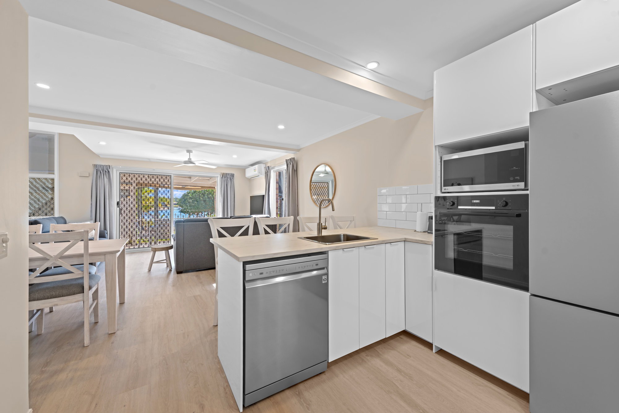 Furnished 2 Bedroom Apartment in Mooloolaba