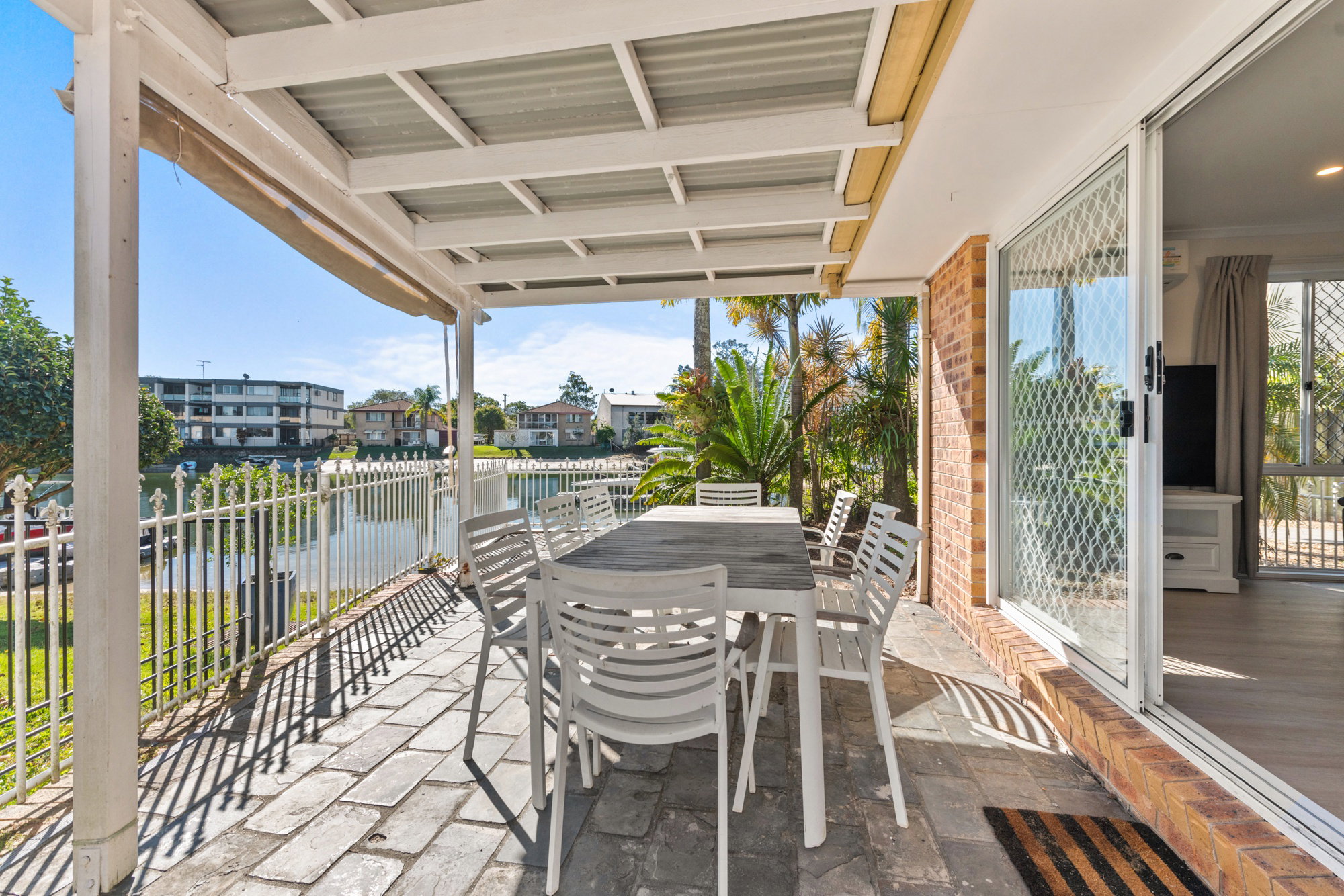 Furnished 2 Bedroom Apartment in Mooloolaba