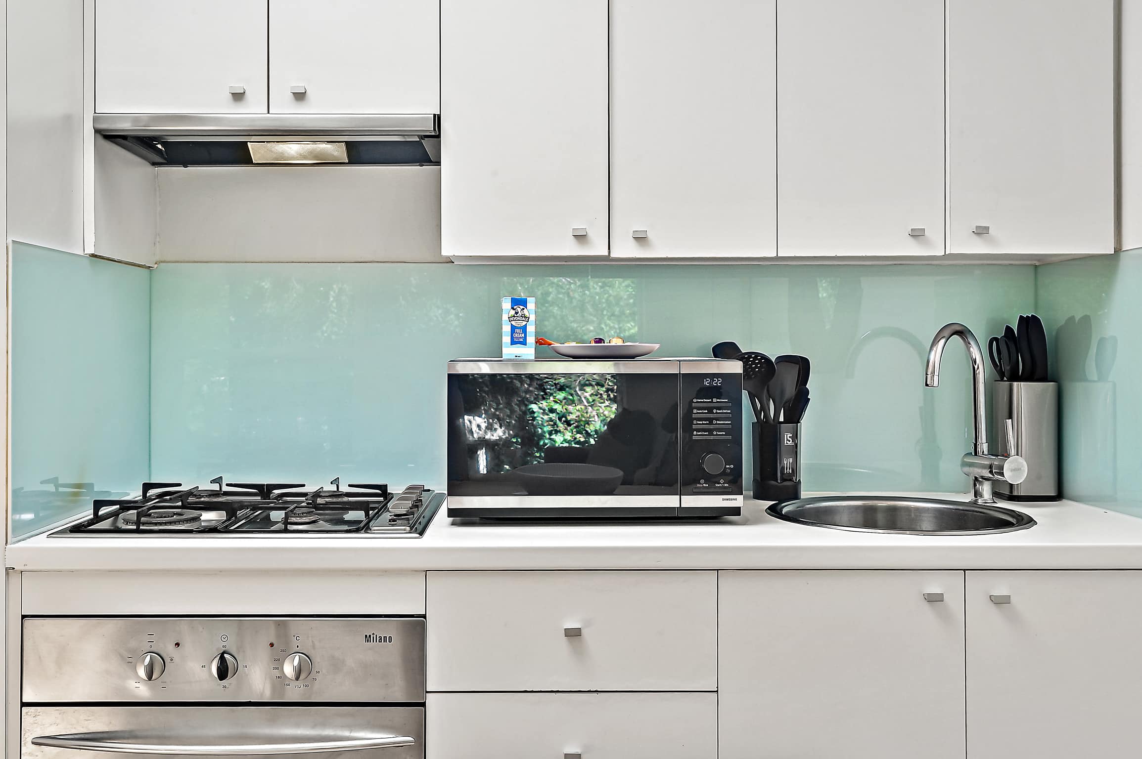 Furnished 2 Bedroom Apartment in South Yarra
