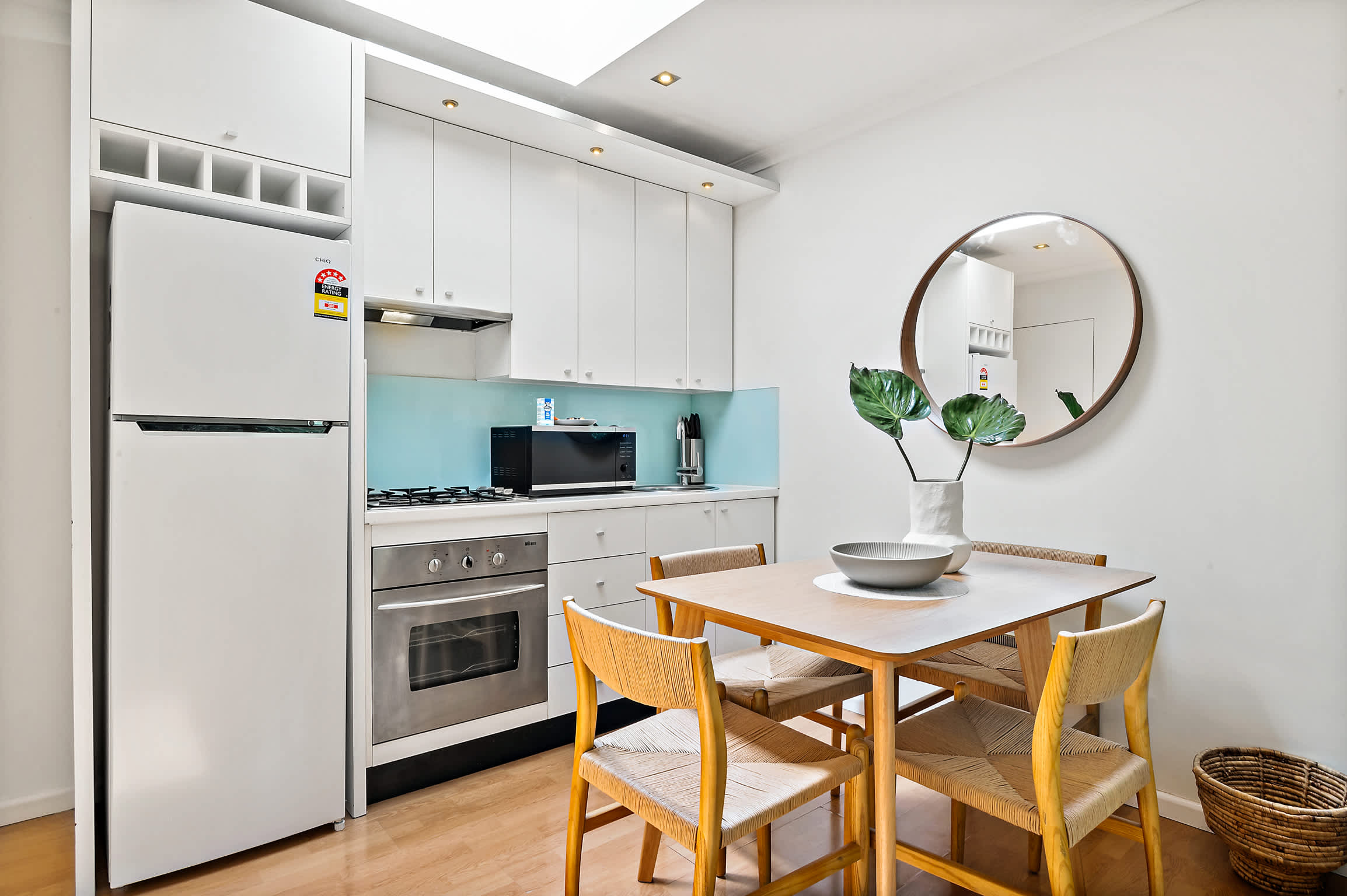 Furnished 2 Bedroom Apartment in South Yarra
