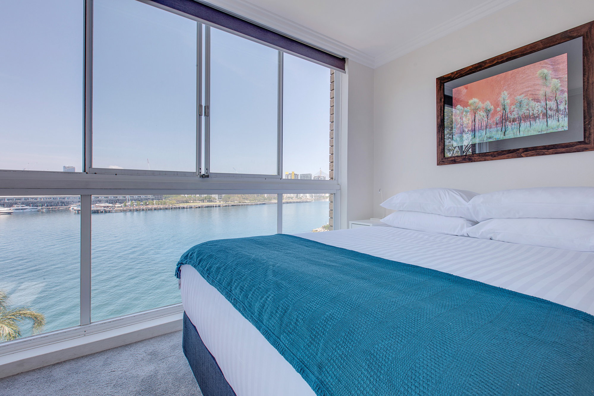 Furnished 2 Bedroom Apartment in Balmain East