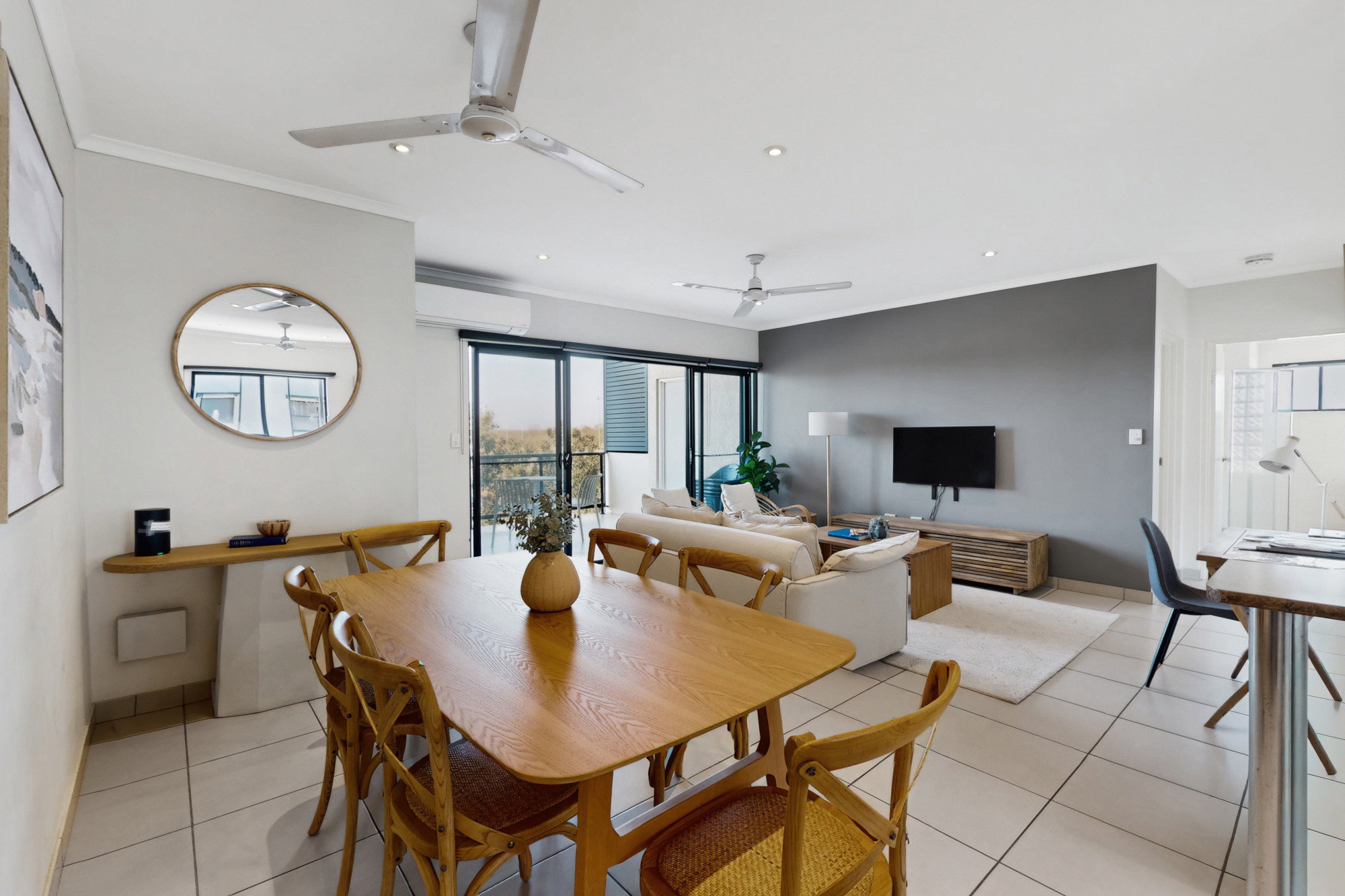 Furnished 2 Bedroom Apartment in Rosebery