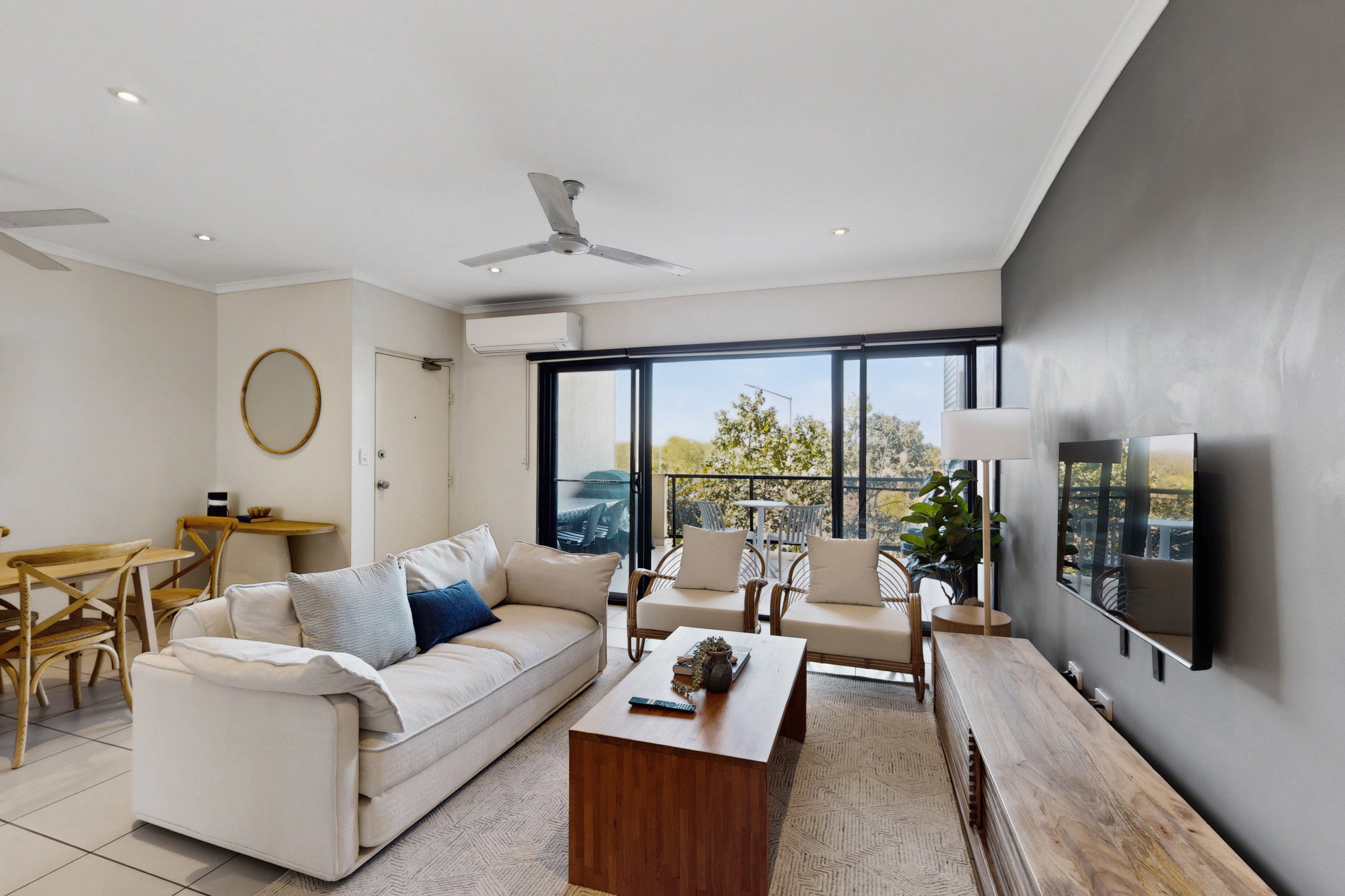 Furnished 2 Bedroom Apartment in Rosebery